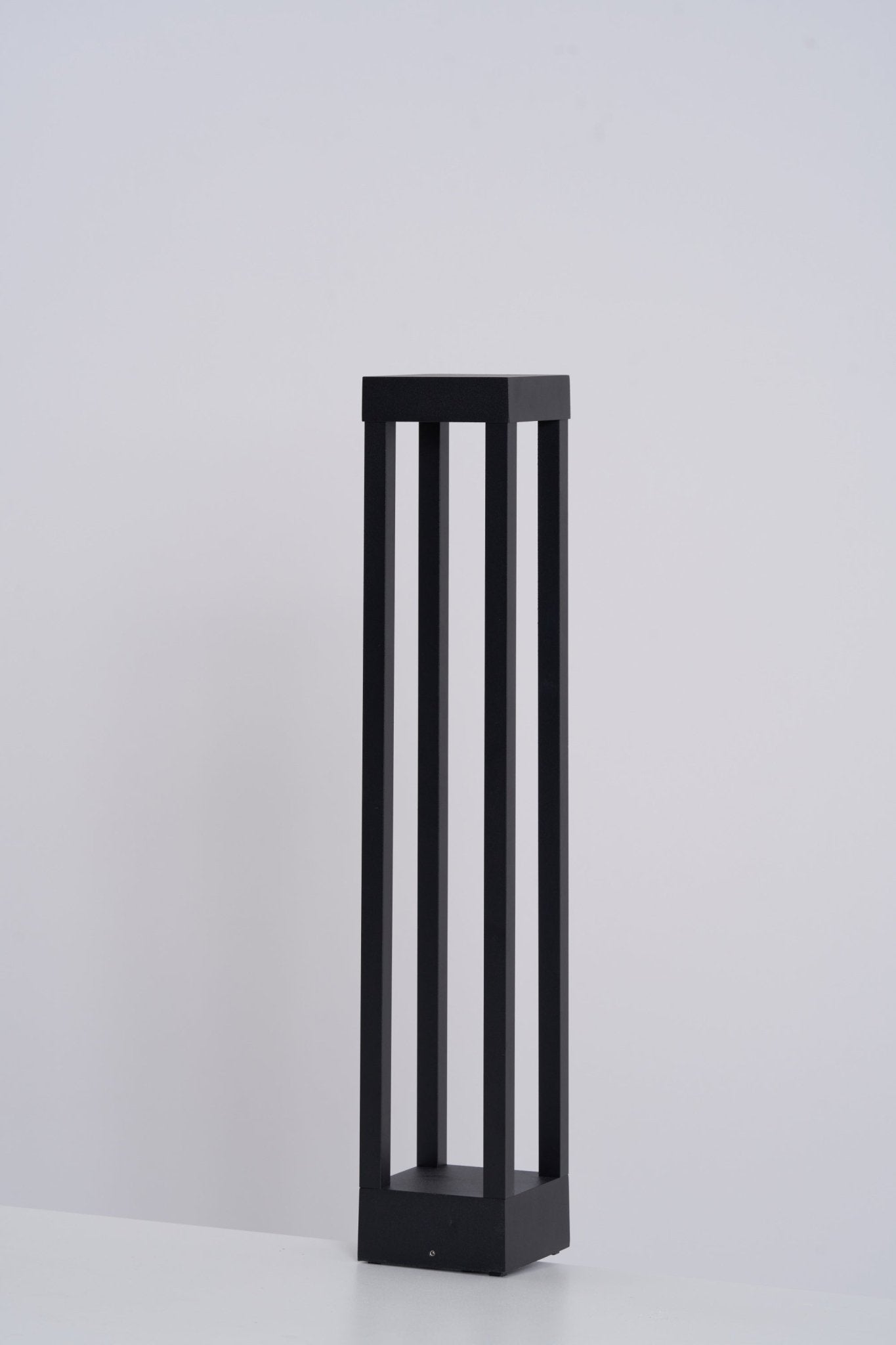 Varnys Post Outdoor Light-Neutral Decor