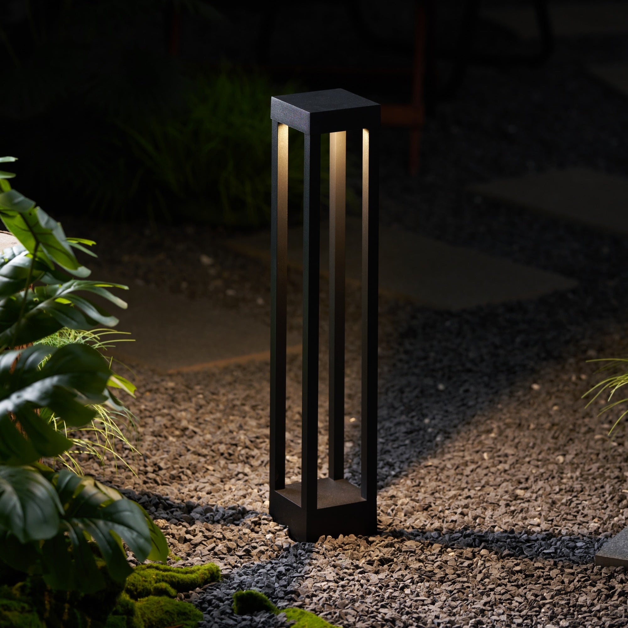 Varnys Post Outdoor Light-Neutral Decor
