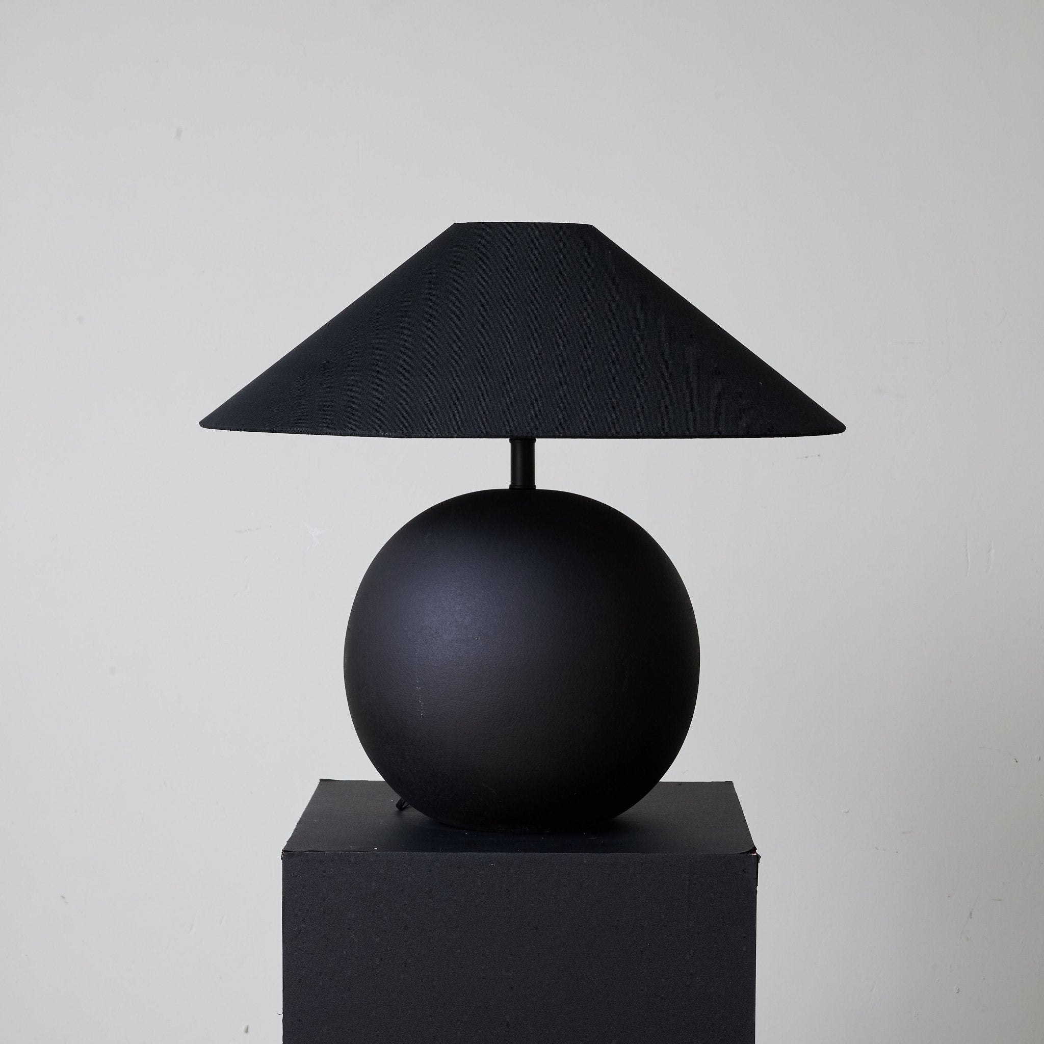 Elara Minimalist Ceramics Table Lamp-Neutral Decor