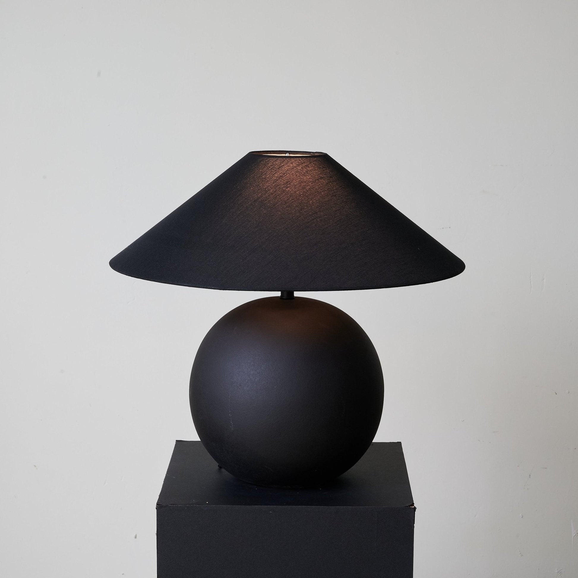 Elara Minimalist Ceramics Table Lamp-Neutral Decor