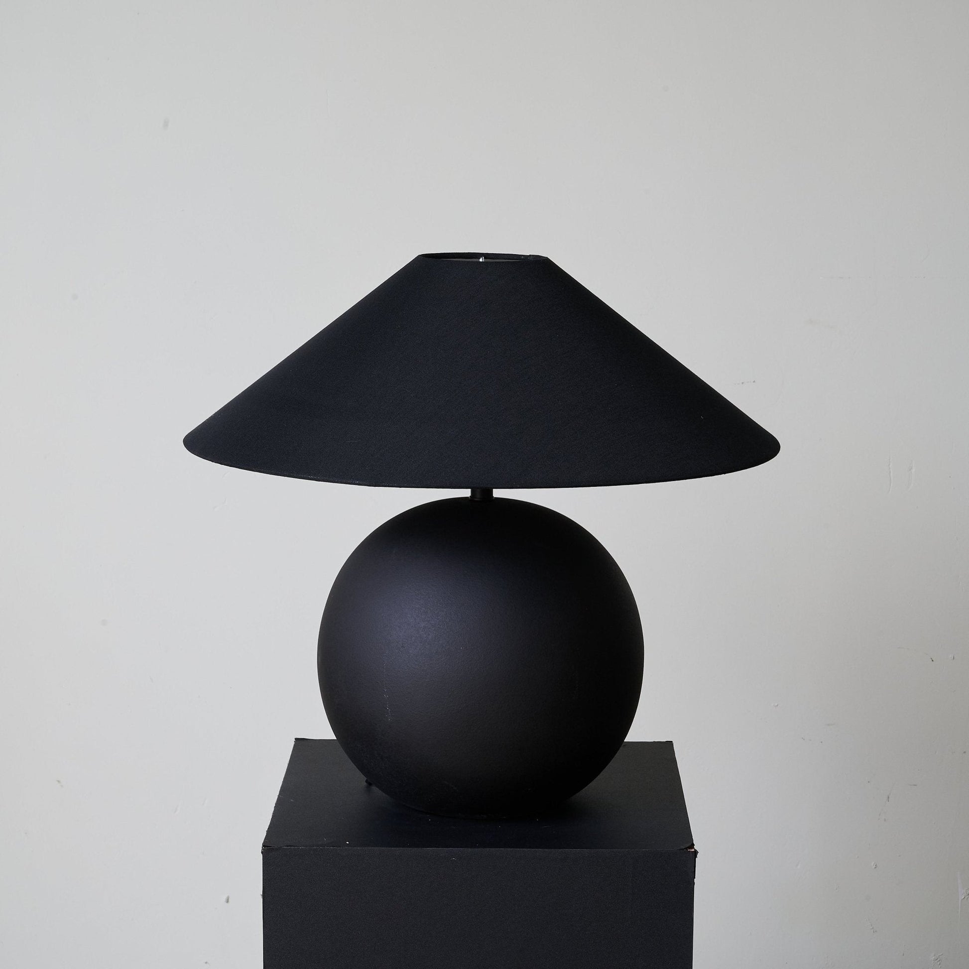 Elara Minimalist Ceramics Table Lamp-Neutral Decor