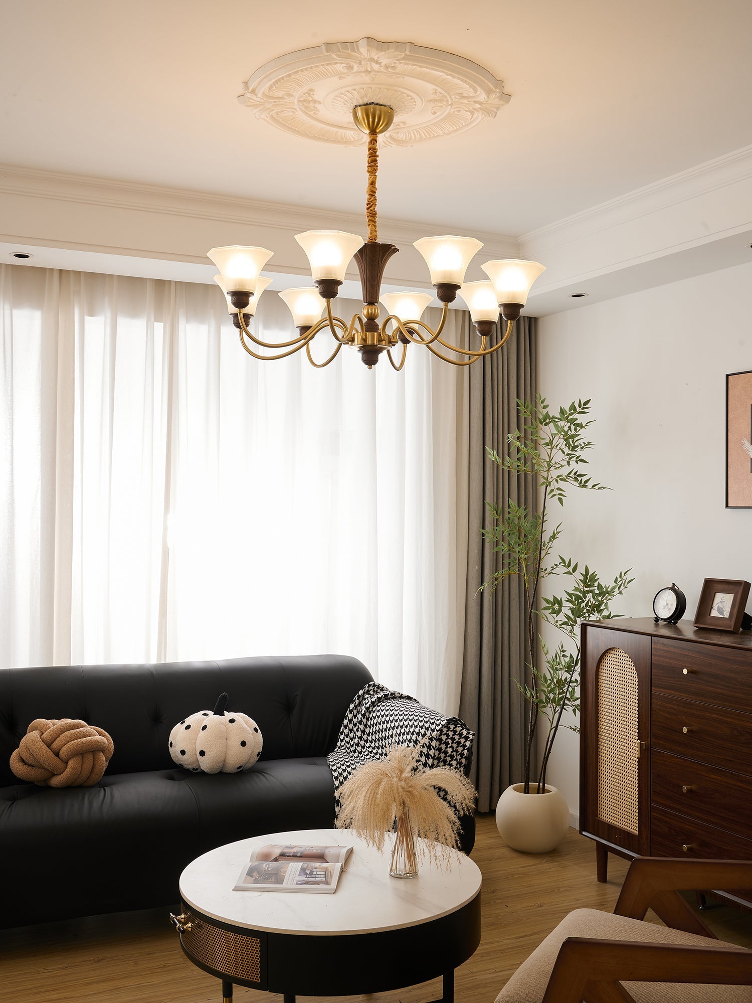 Ciphaen Traditional Elegance Vintage Wood Glass Chandelier-Neutral Decor