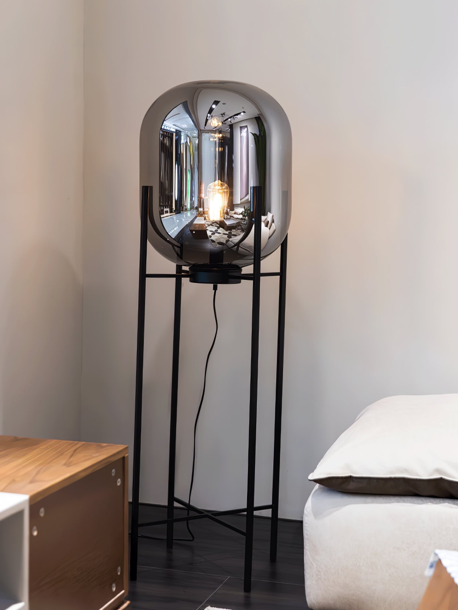 Fioris Glass Industrial Floor lamp-Neutral Decor