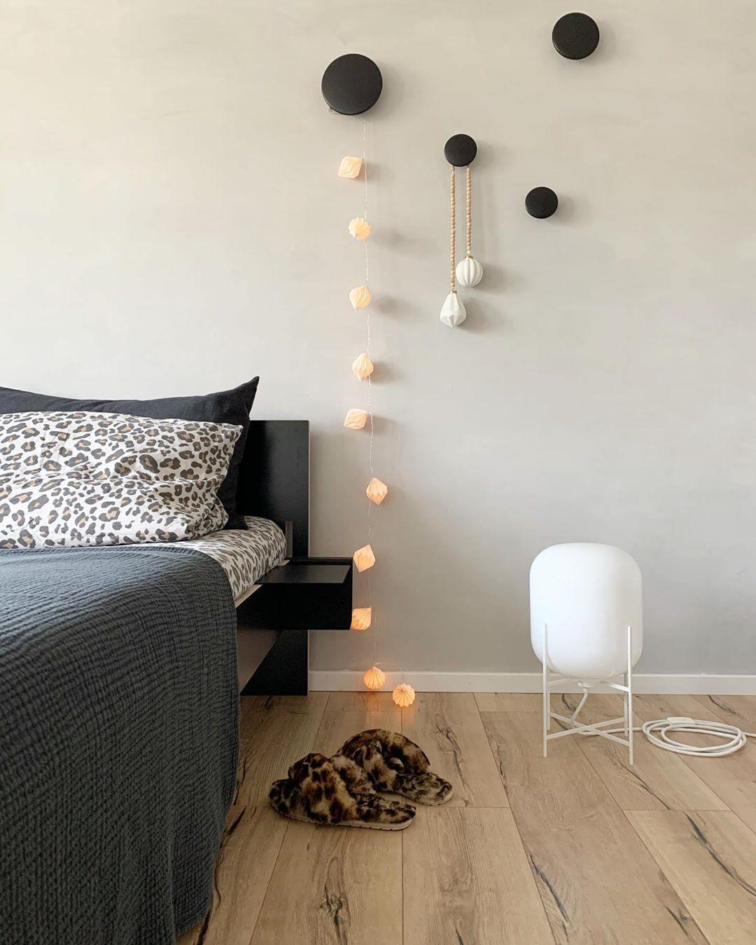 Gareth Glass Industrial Table Lamp-Neutral Decor
