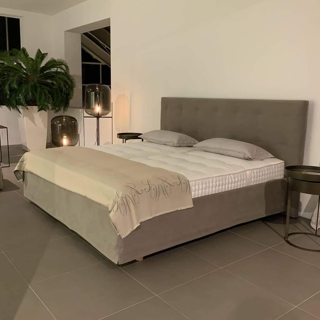 Fioris Glass Industrial Floor lamp-Neutral Decor