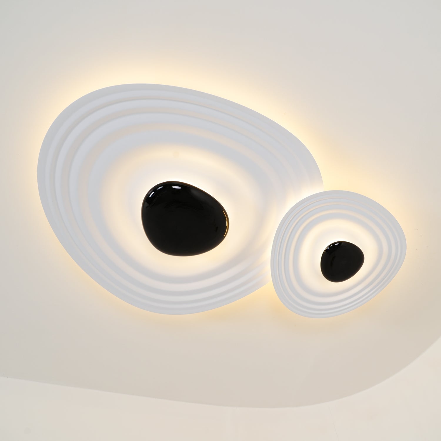 Idra Ceiling Lamp Ripple Ring Modern Sculptural-Neutral Decor