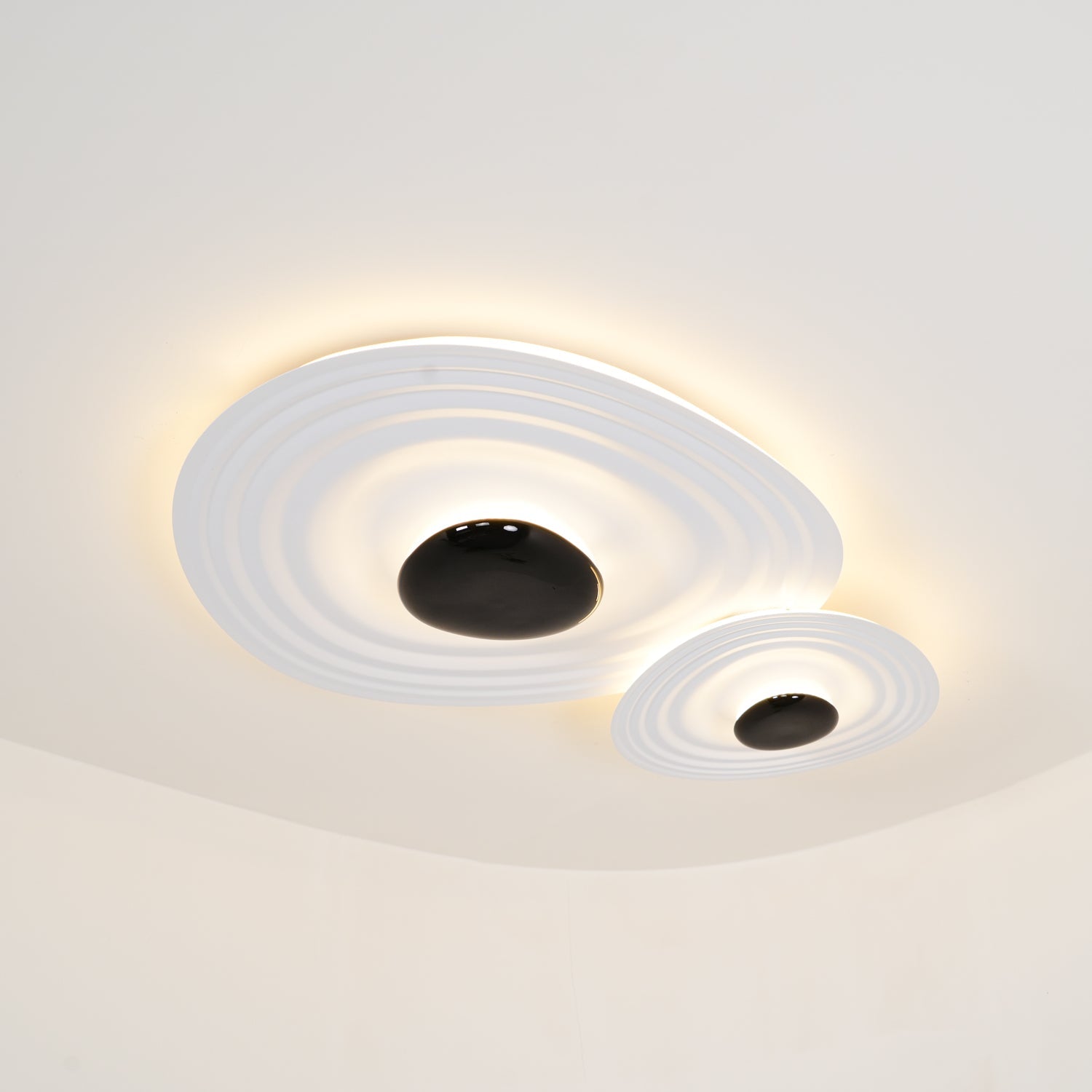 Idra Ceiling Lamp Ripple Ring Modern Sculptural-Neutral Decor