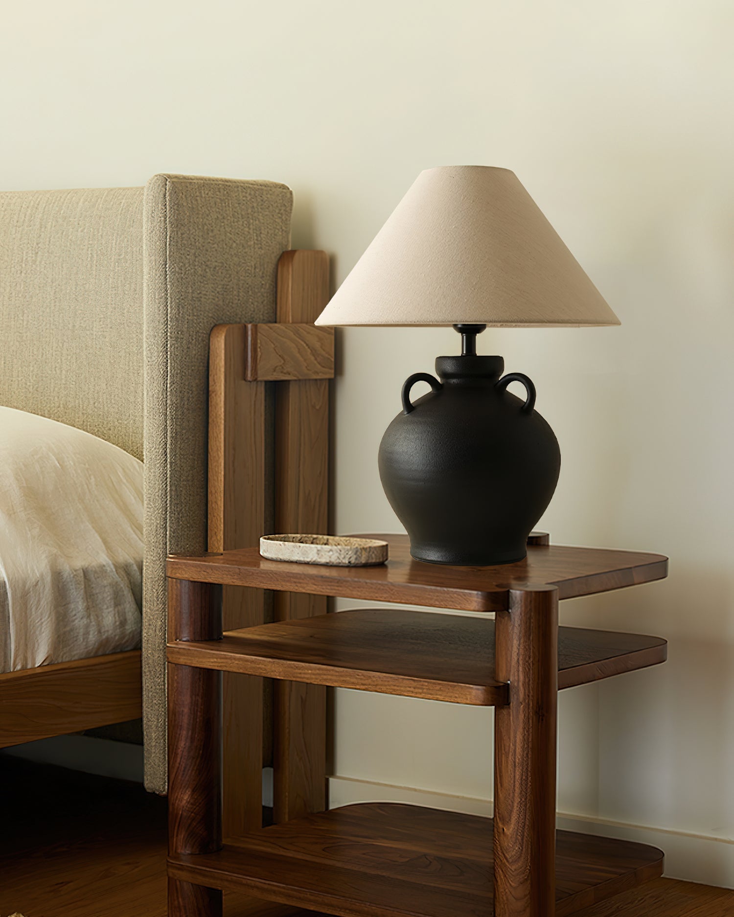 Vaso Wine Pot Table Lamp-Neutral Decor