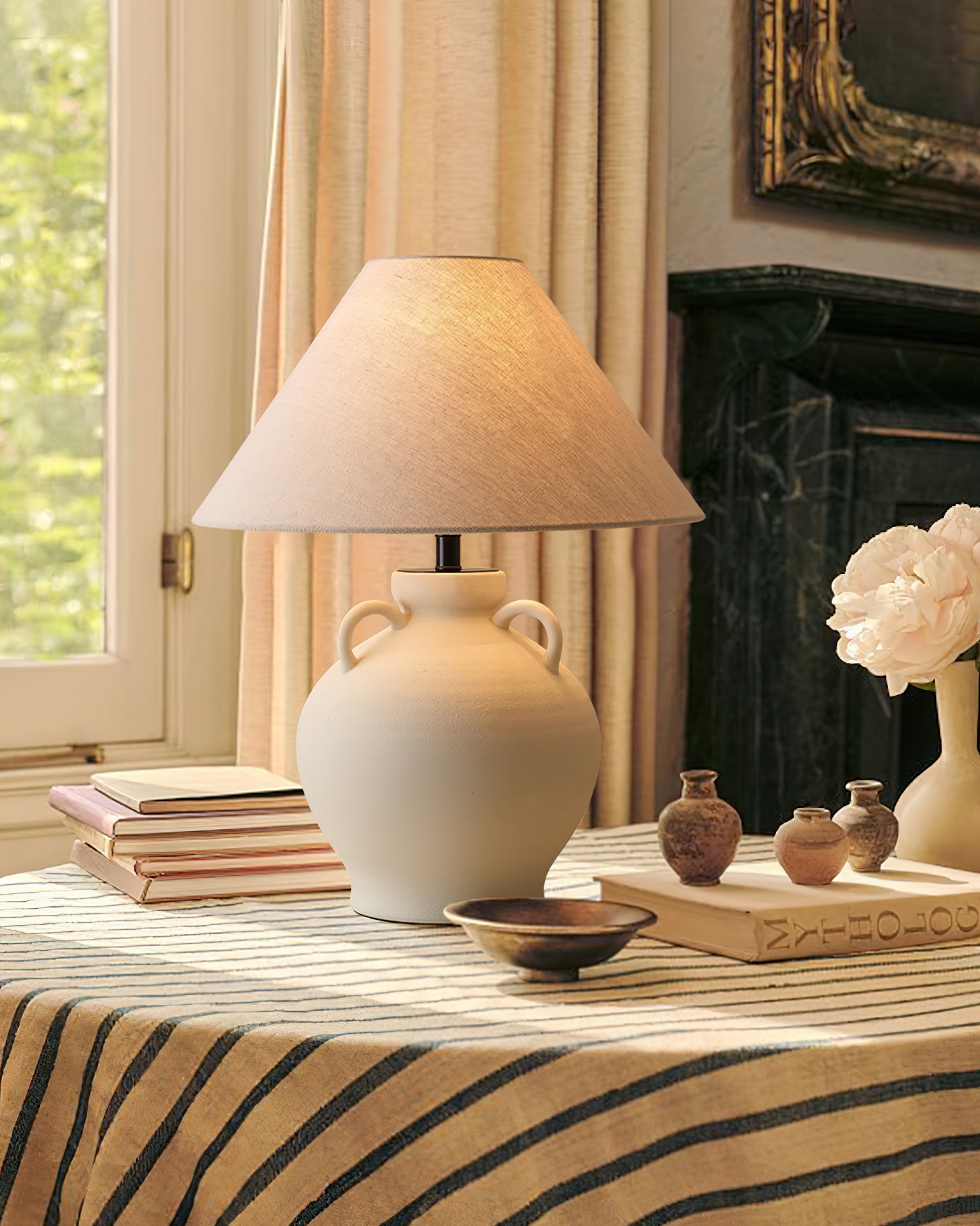 Vaso Wine Pot Table Lamp-Neutral Decor
