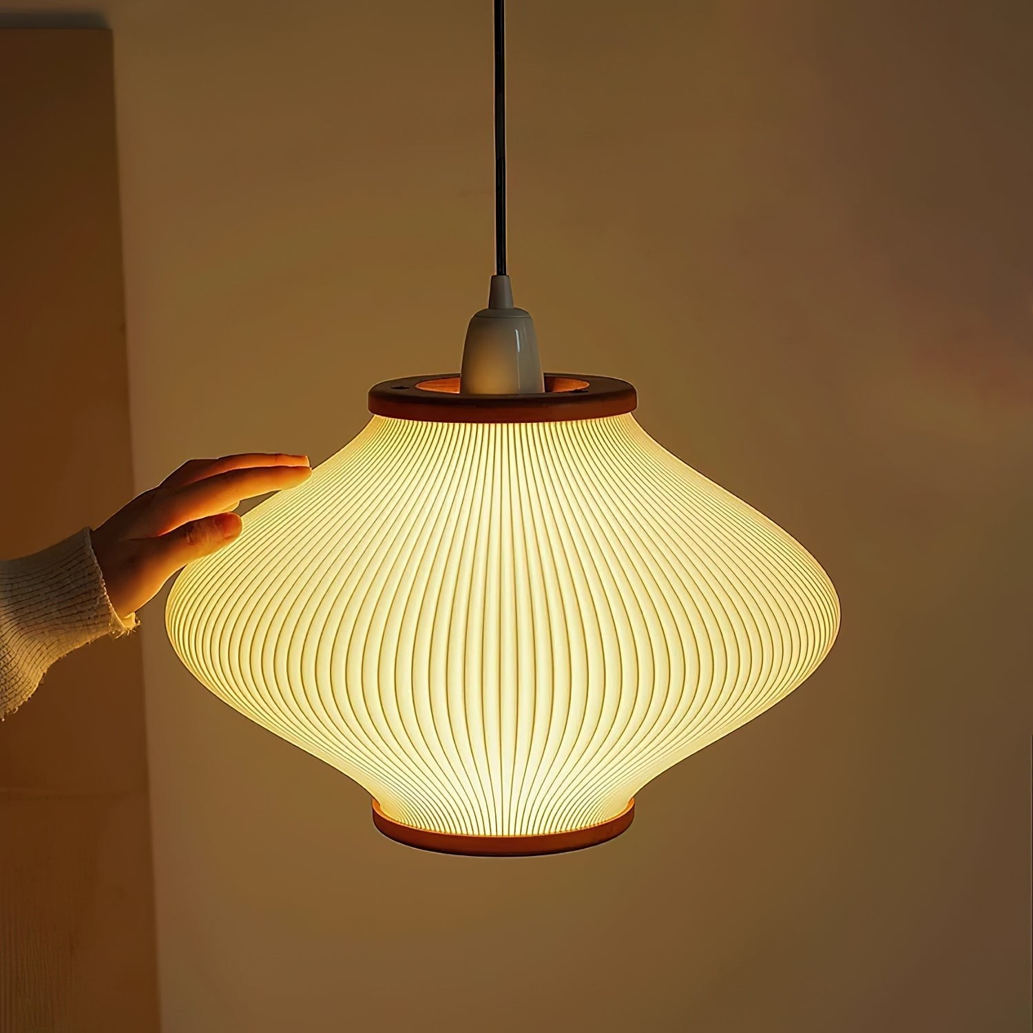Solite Pendant Lamp-Neutral Decor