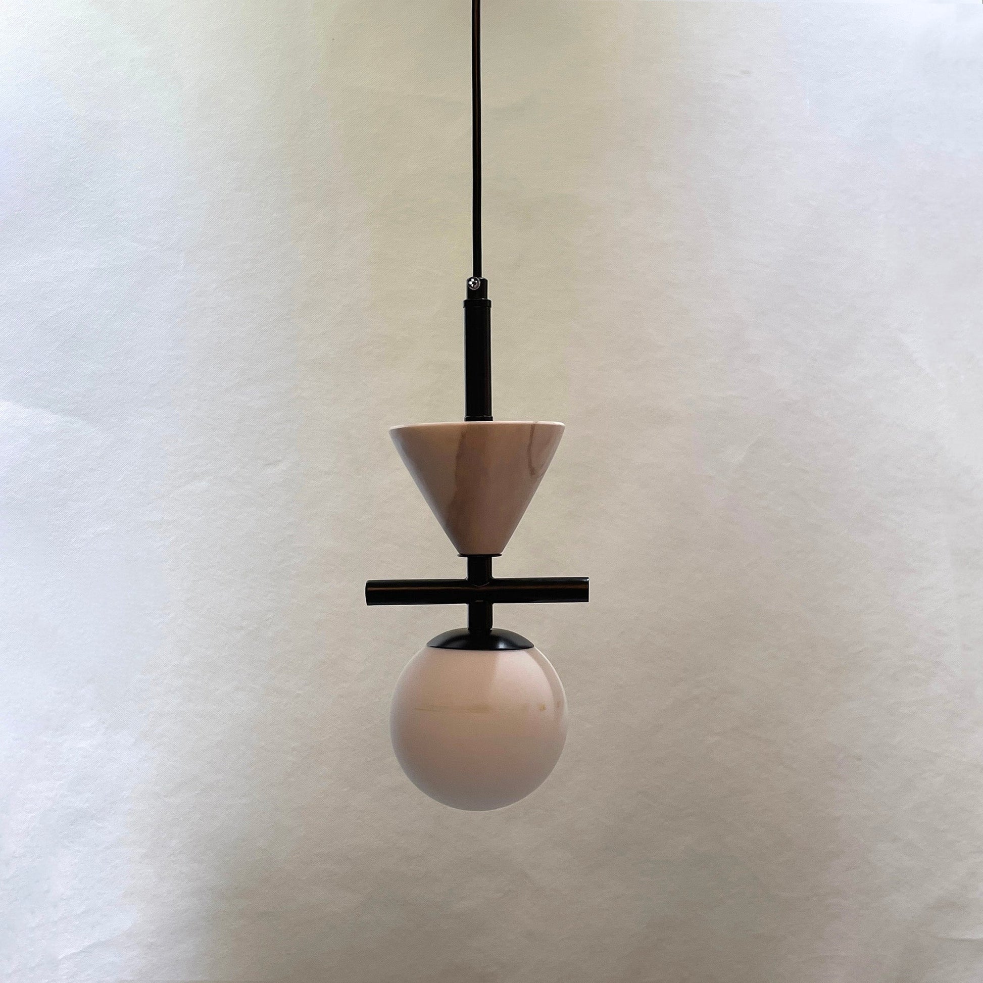 Dimensions diagram for the Oneta Pendant Lamp.