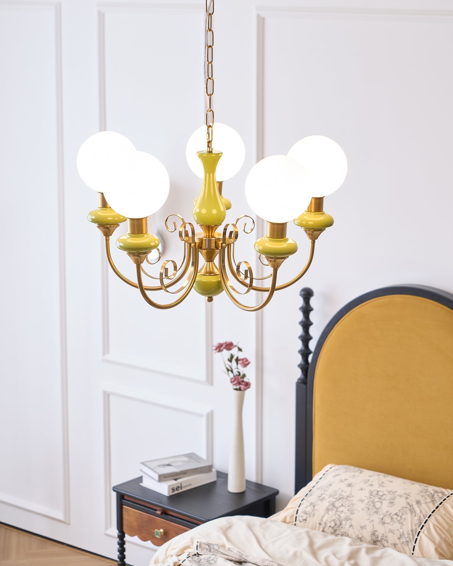 Lustra Chandelier Green Shades Gold Curved Arms-Neutral Decor