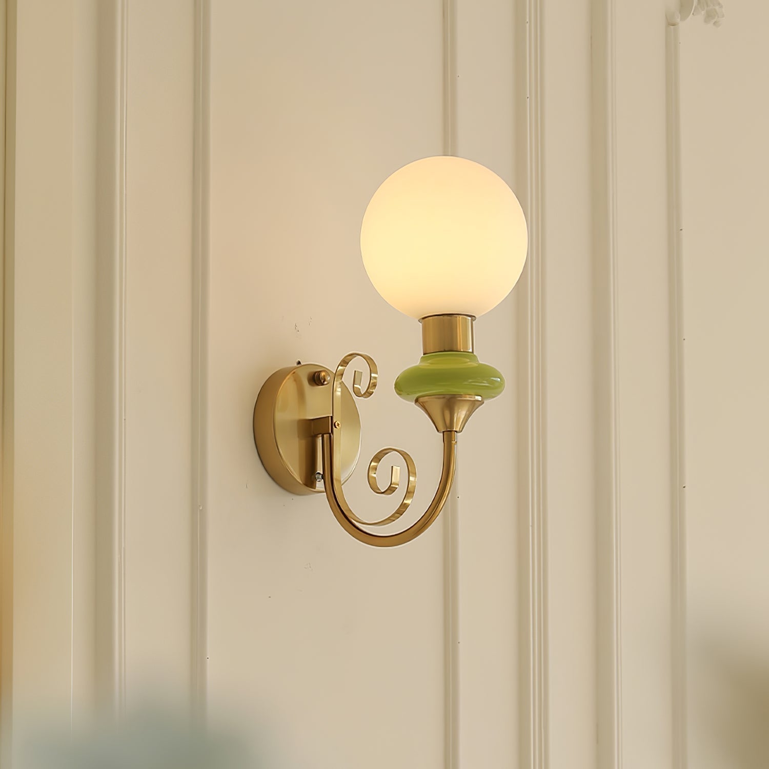 Whirl Chic Plug-in Wall Lamp-Neutral Decor
