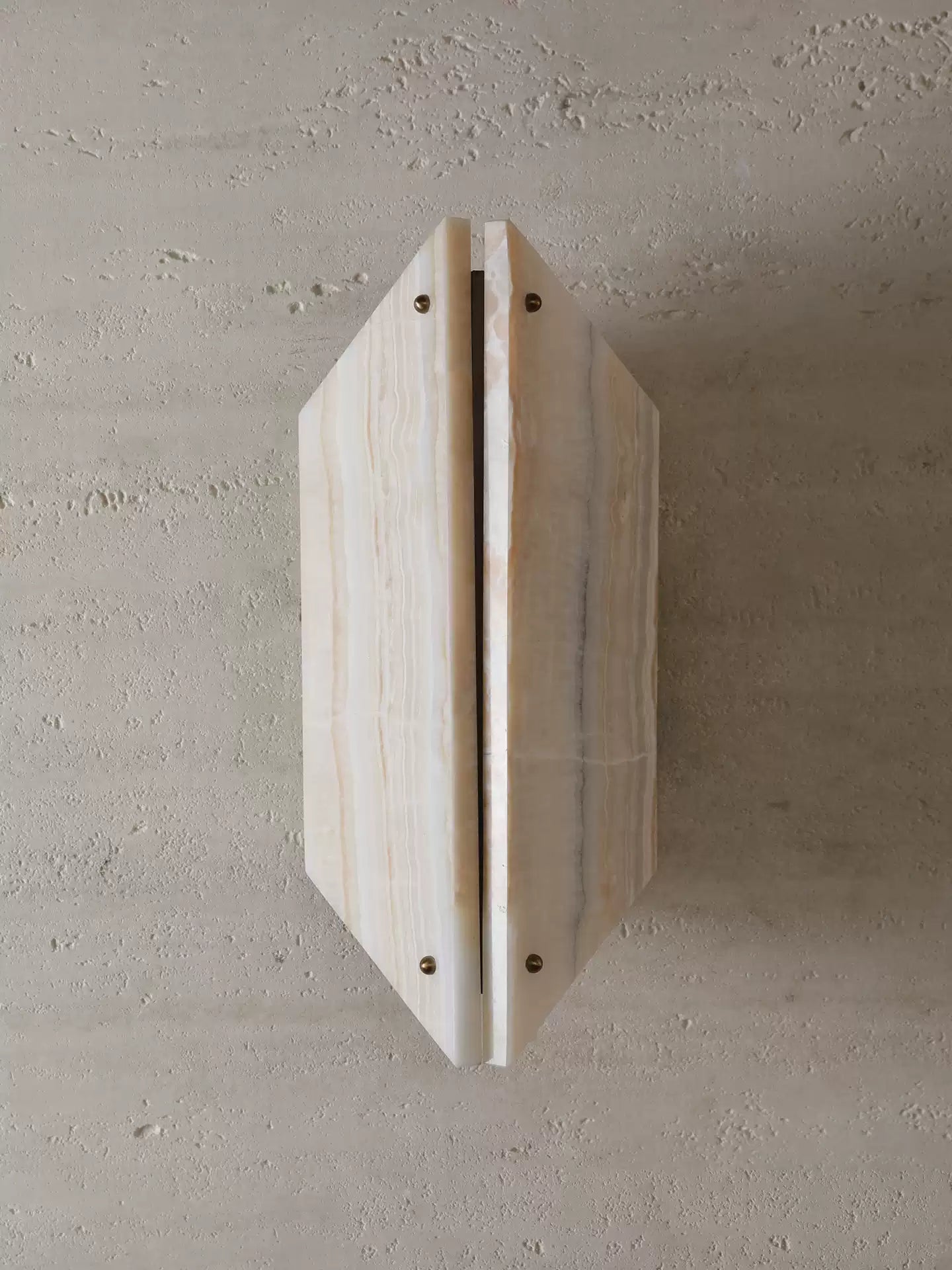 Zynx Modern White Alabaste Crest Wall Lamp-Neutral Decor