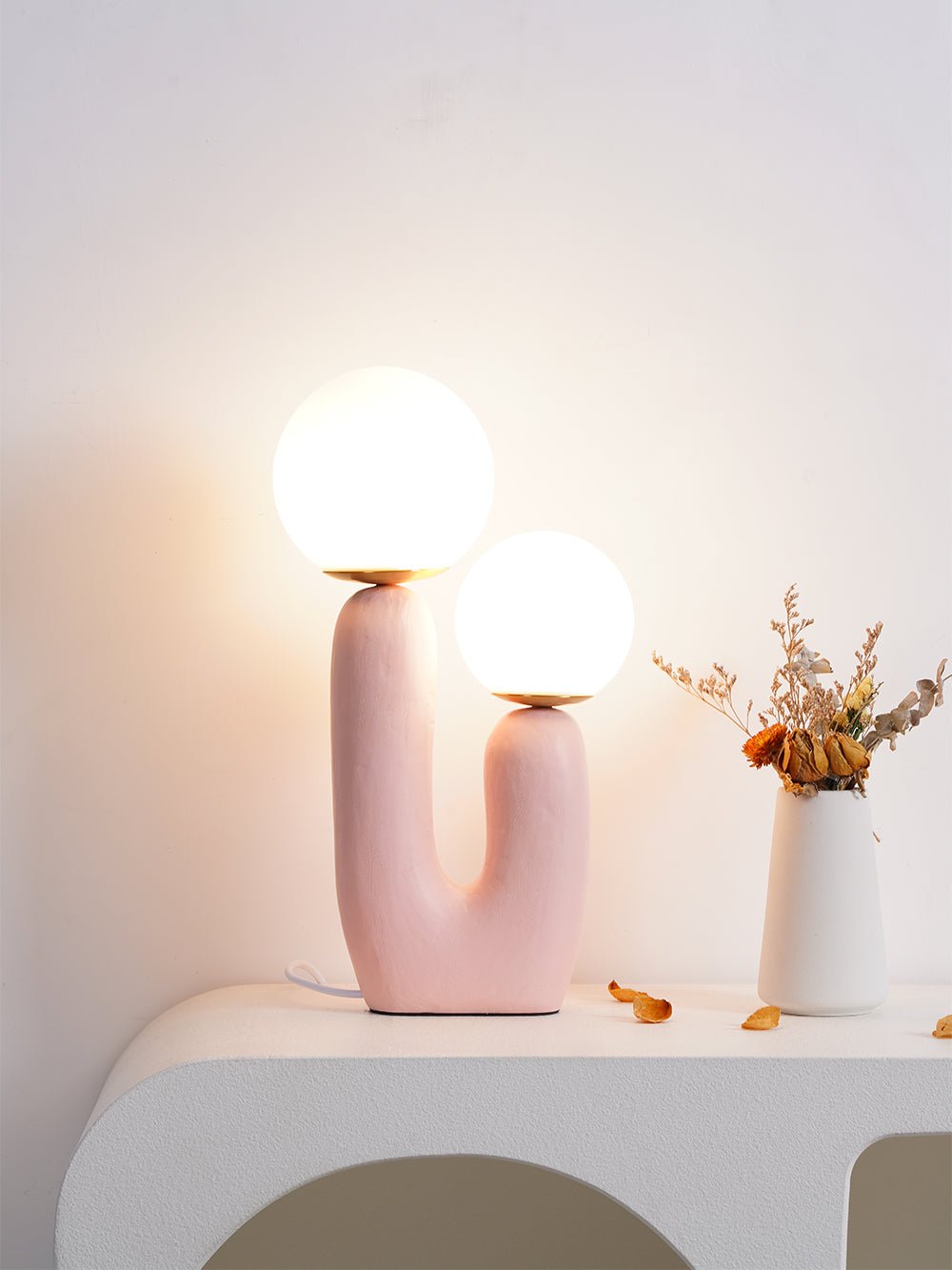 Elyrain Resin Artistic Table Lamp-Neutral Decor
