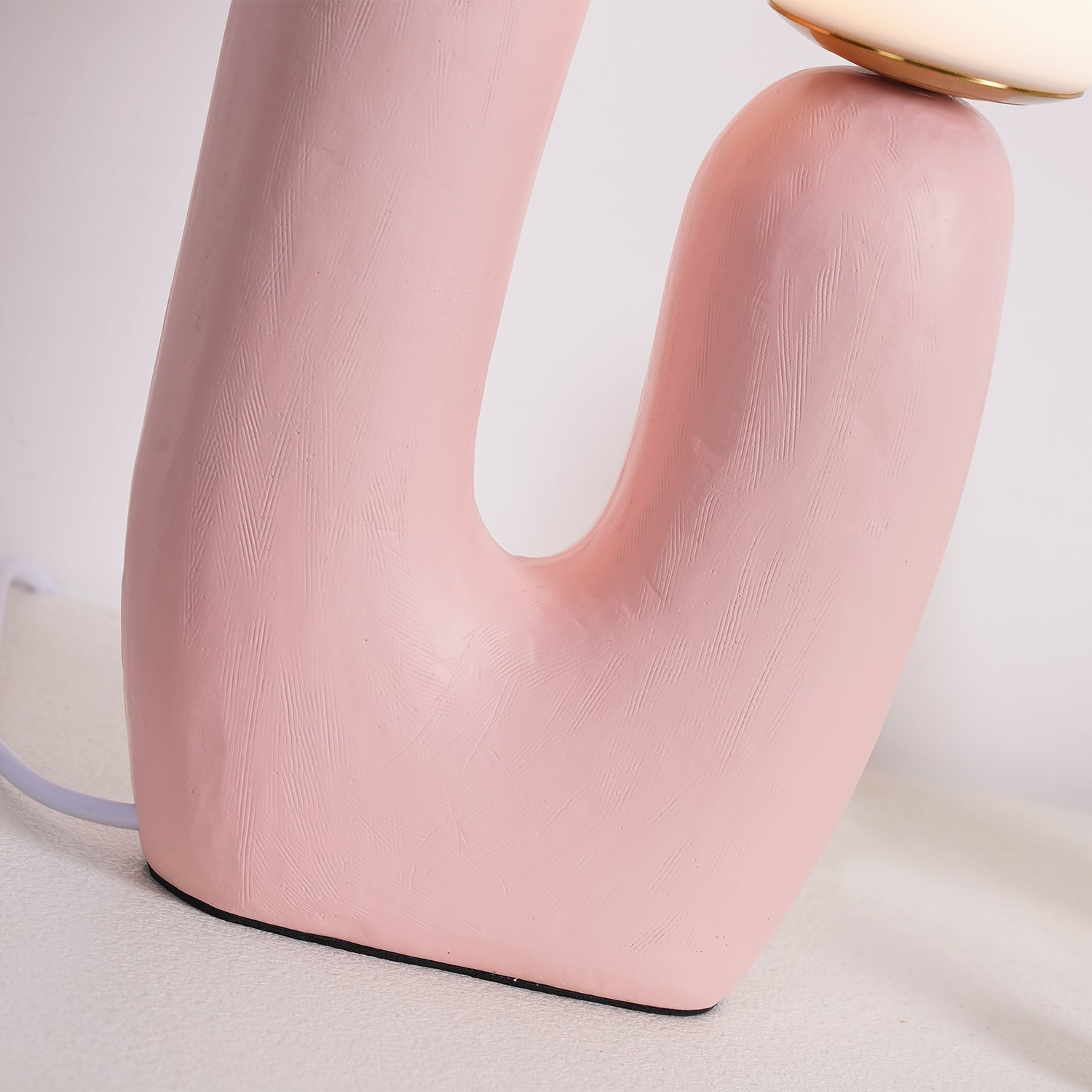Elyrain Resin Artistic Table Lamp-Neutral Decor