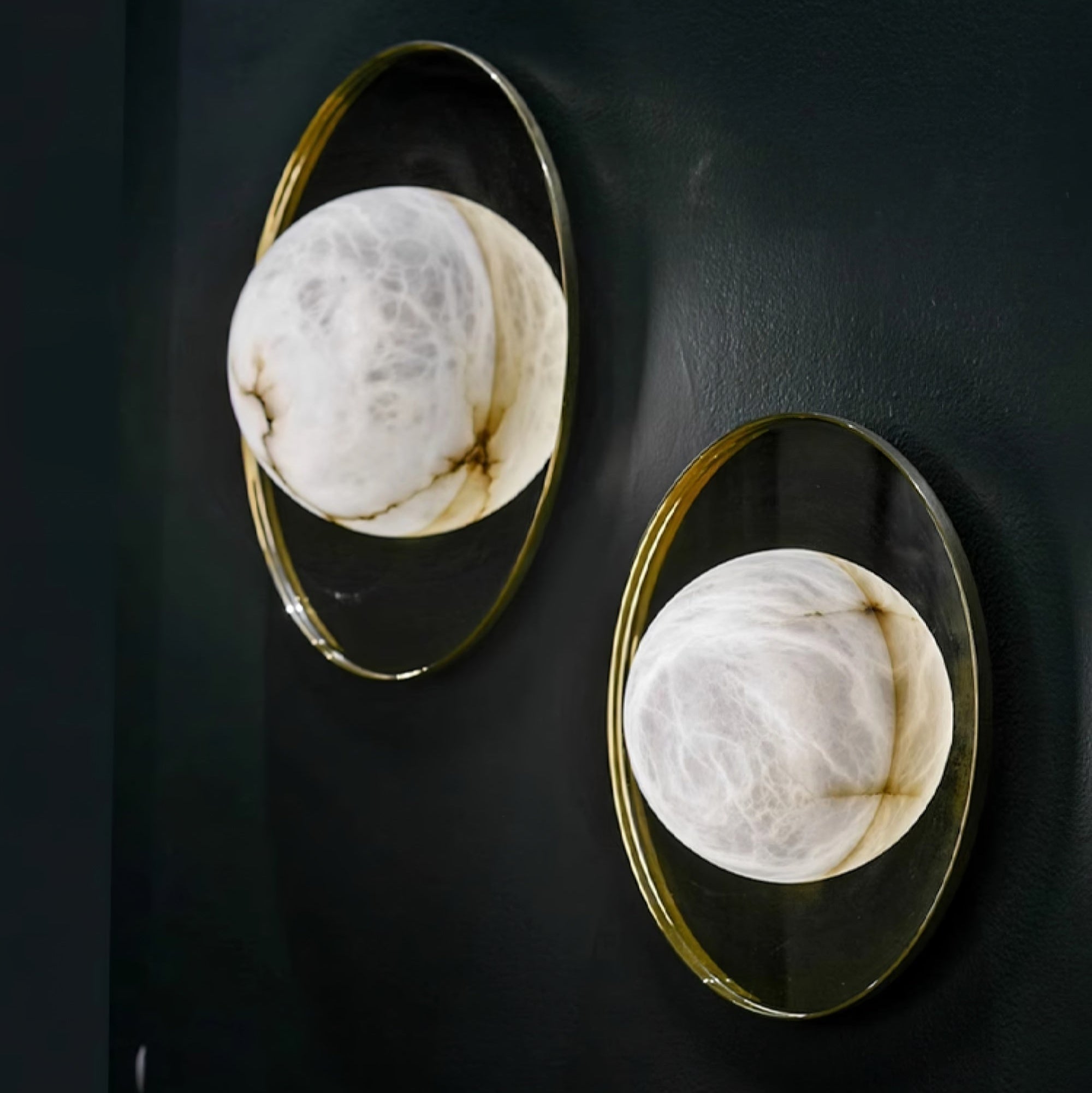 Lyra Modern Alabaster Wall Light-Neutral Decor