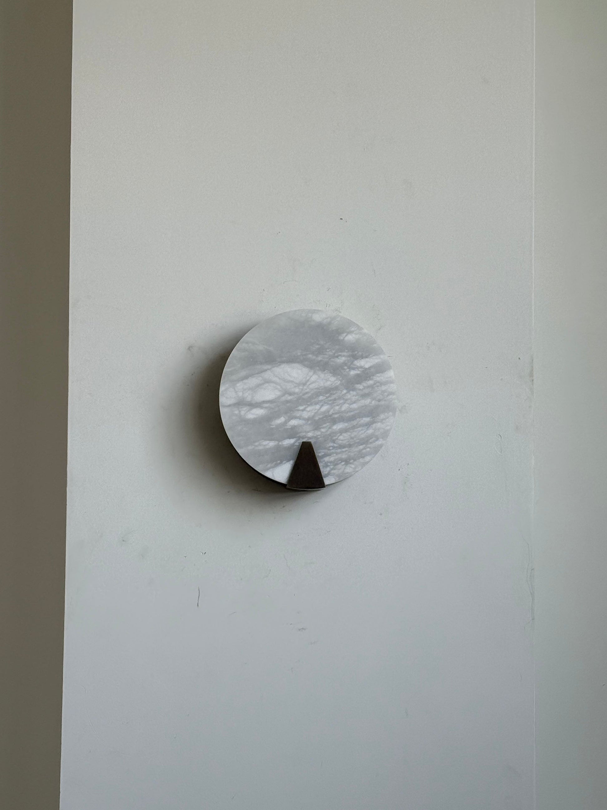 The medium 20cm size variant of the Ophelia Alabaster Sconce.