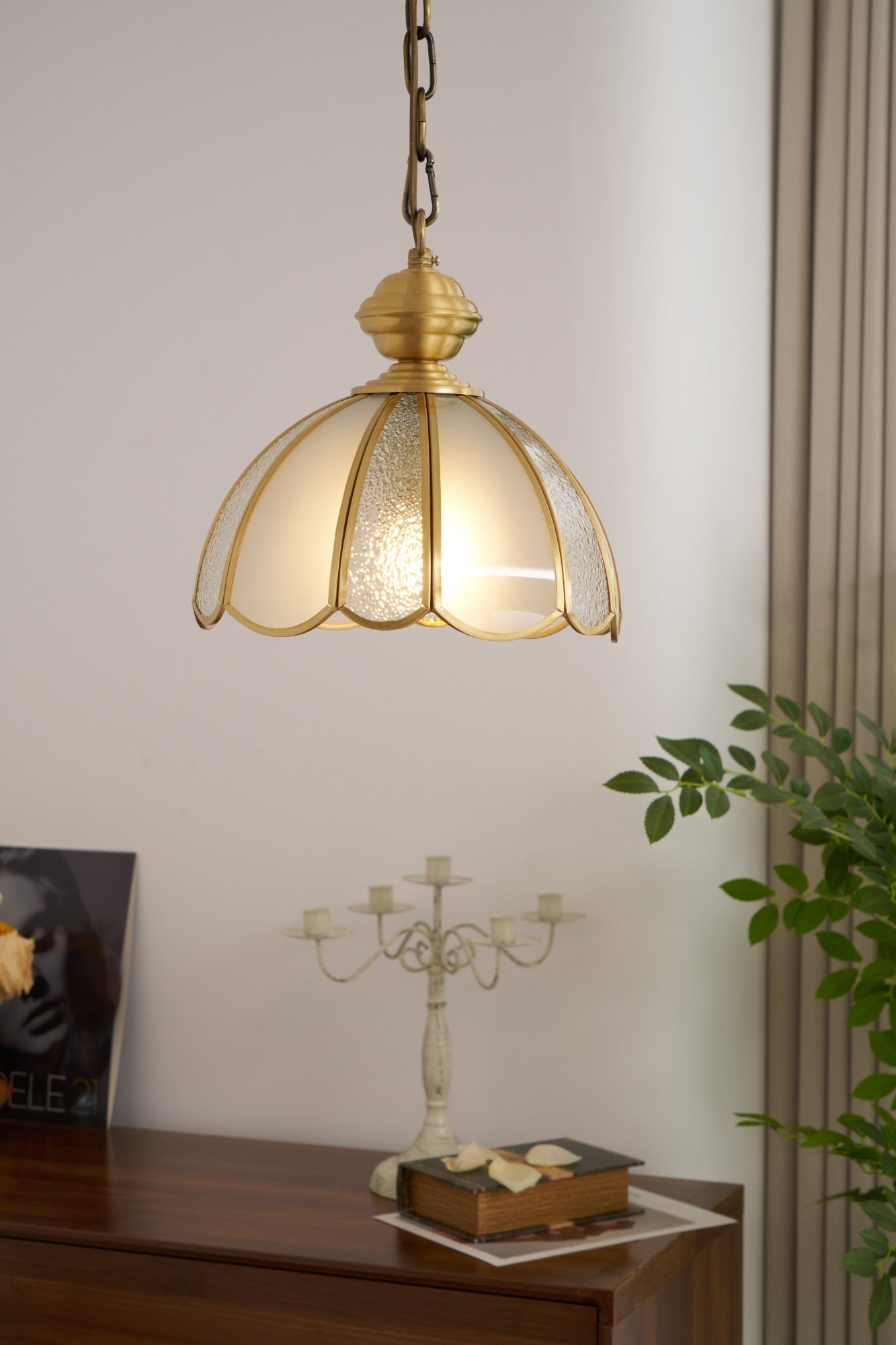 Lunell Traditional Art Brass Glass Pendant Light-Neutral Decor