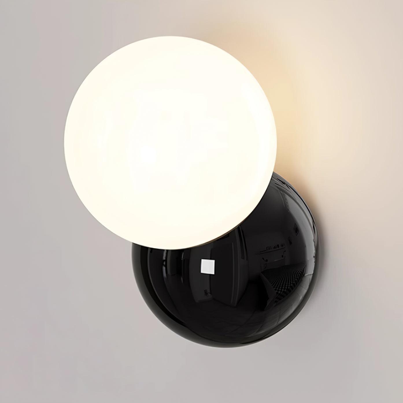 Nora  Wall Lamp