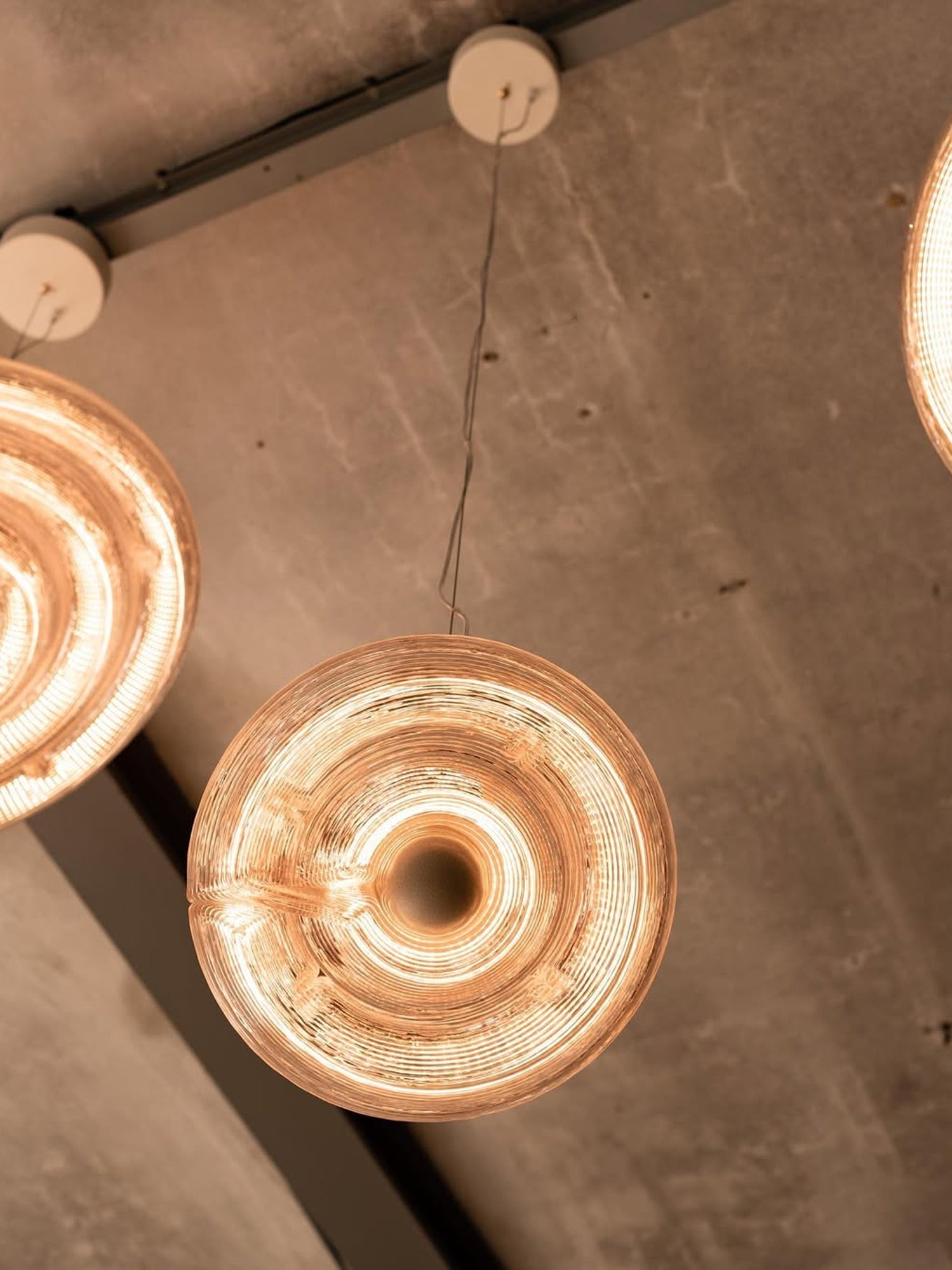 Ocrf Ripple Pendant Lamp-Neutral Decor