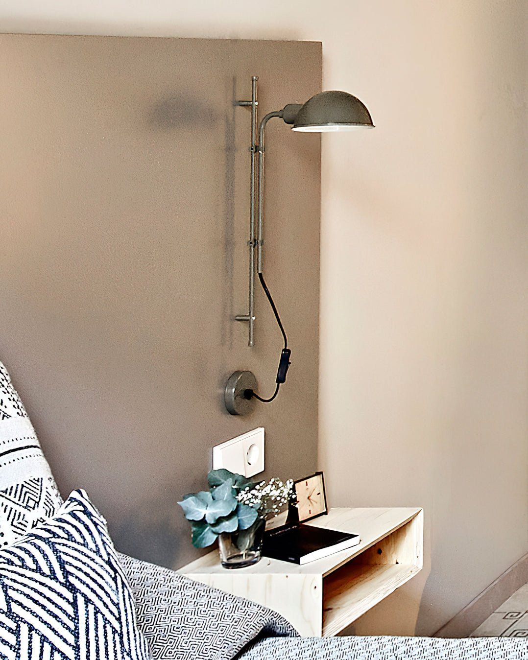 Evynor Premium Nordic Art Wall Lamp-Neutral Decor