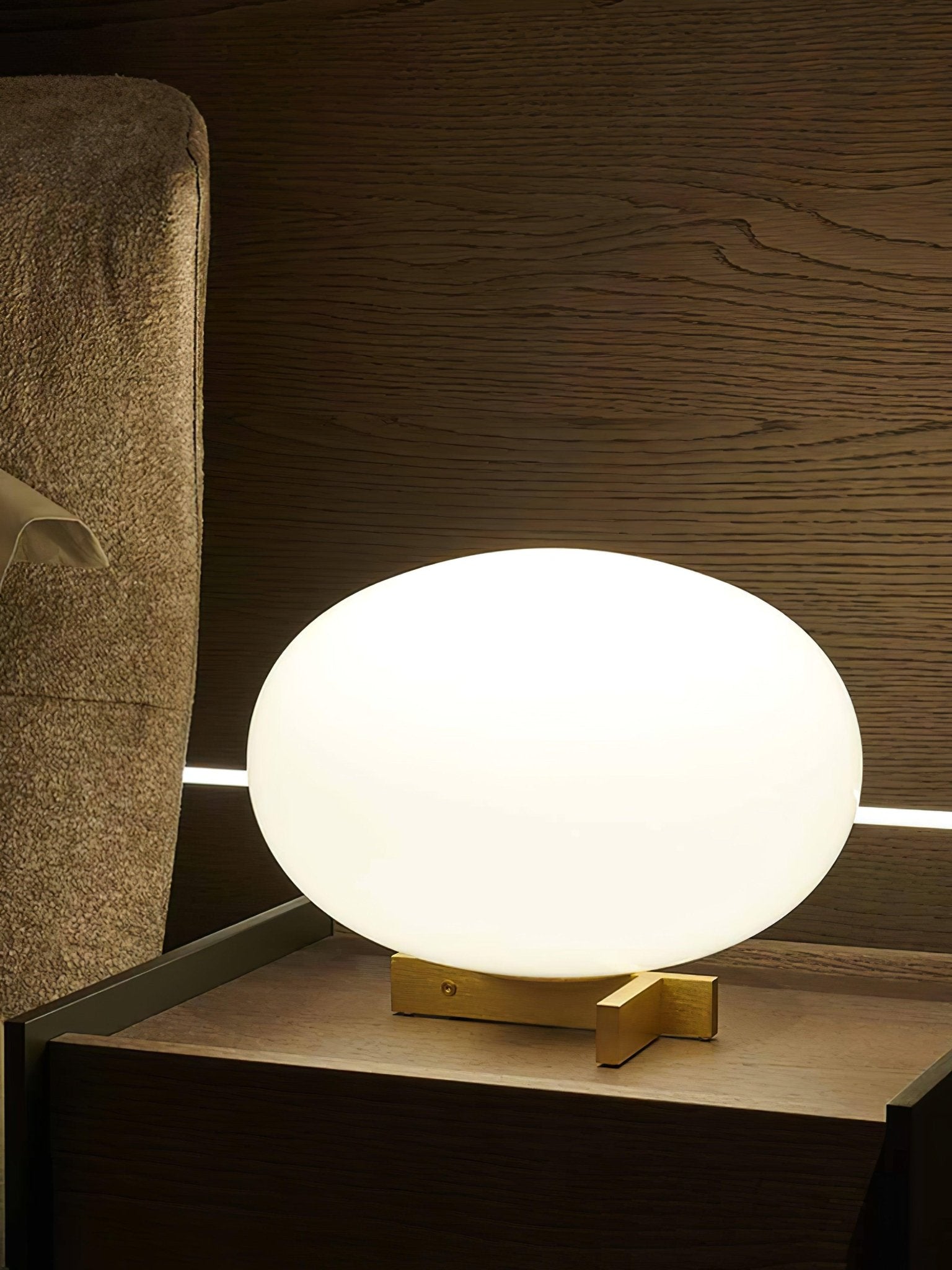 Golvin Orbiting Sphere Table Lamp-Neutral Decor