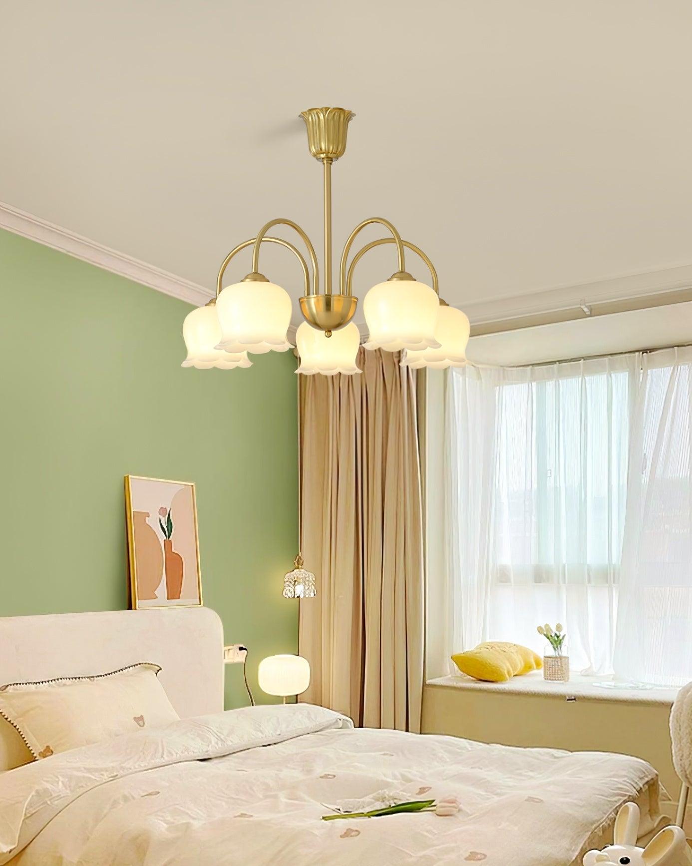 Lustra Chandelier Brass Elegant Curved Arm-Neutral Decor