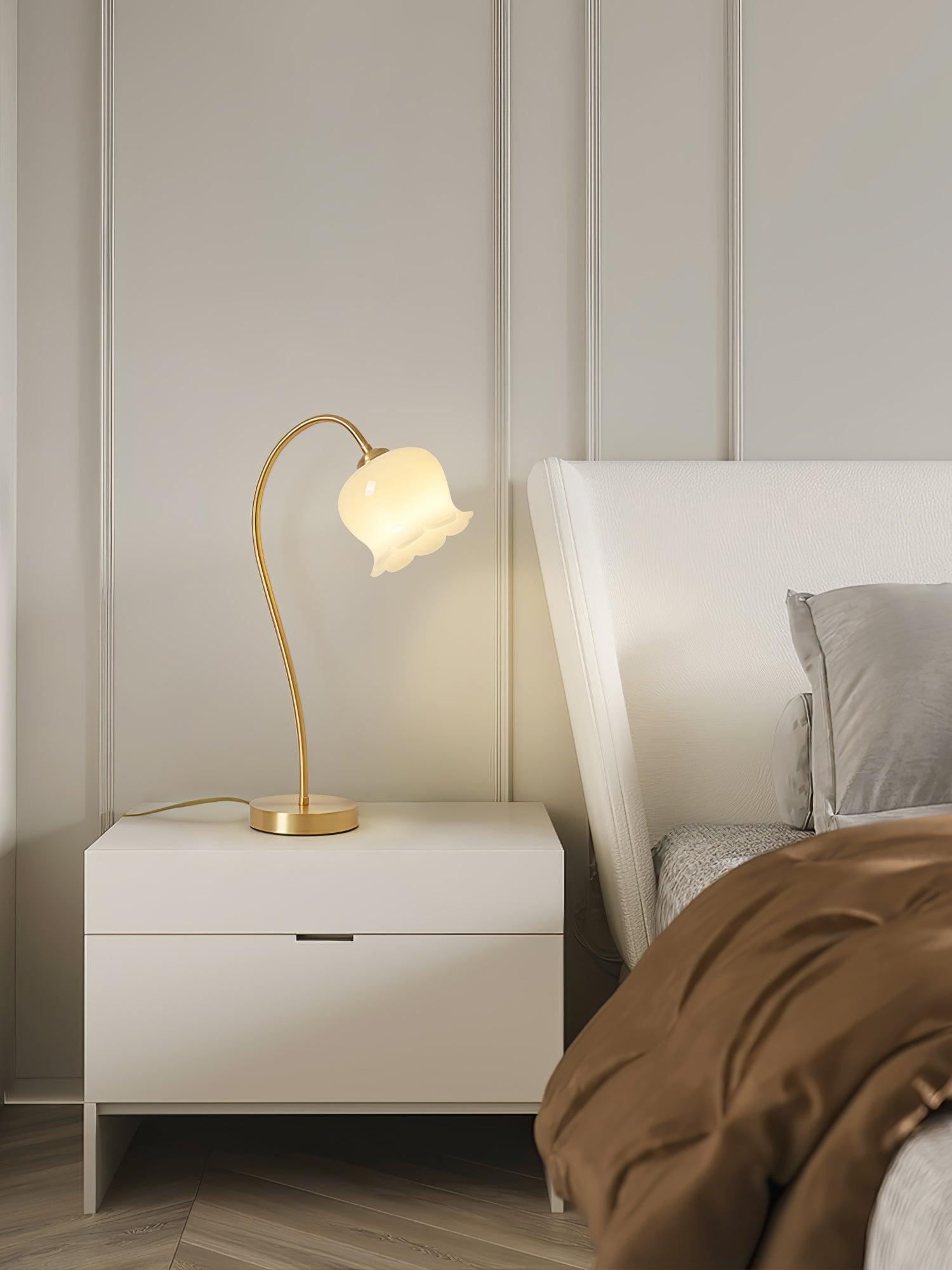 Calvor Brass Vintage Table Lamp-Neutral Decor