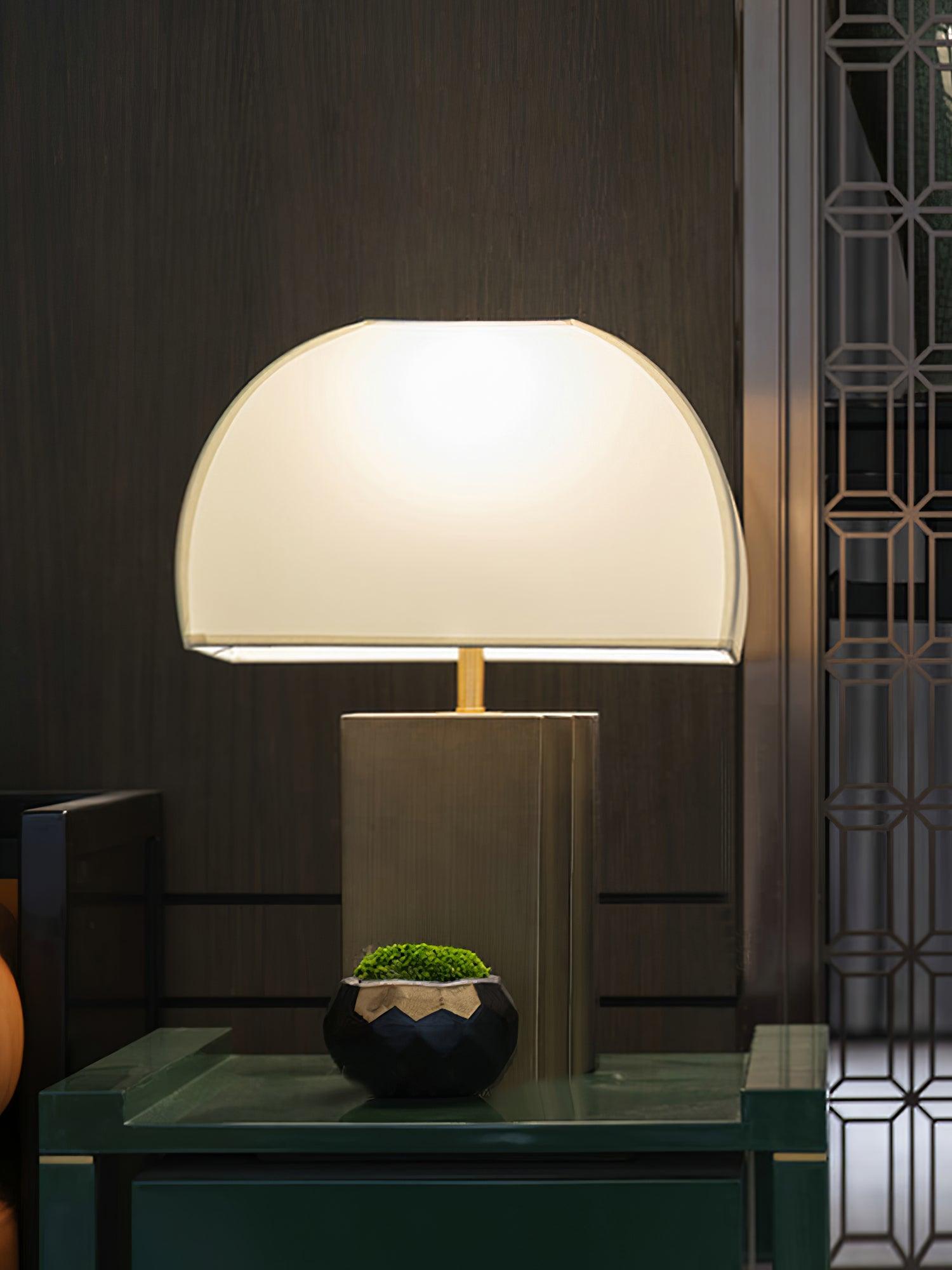 Cylo Minimalist Resin Table Lamp-Neutral Decor