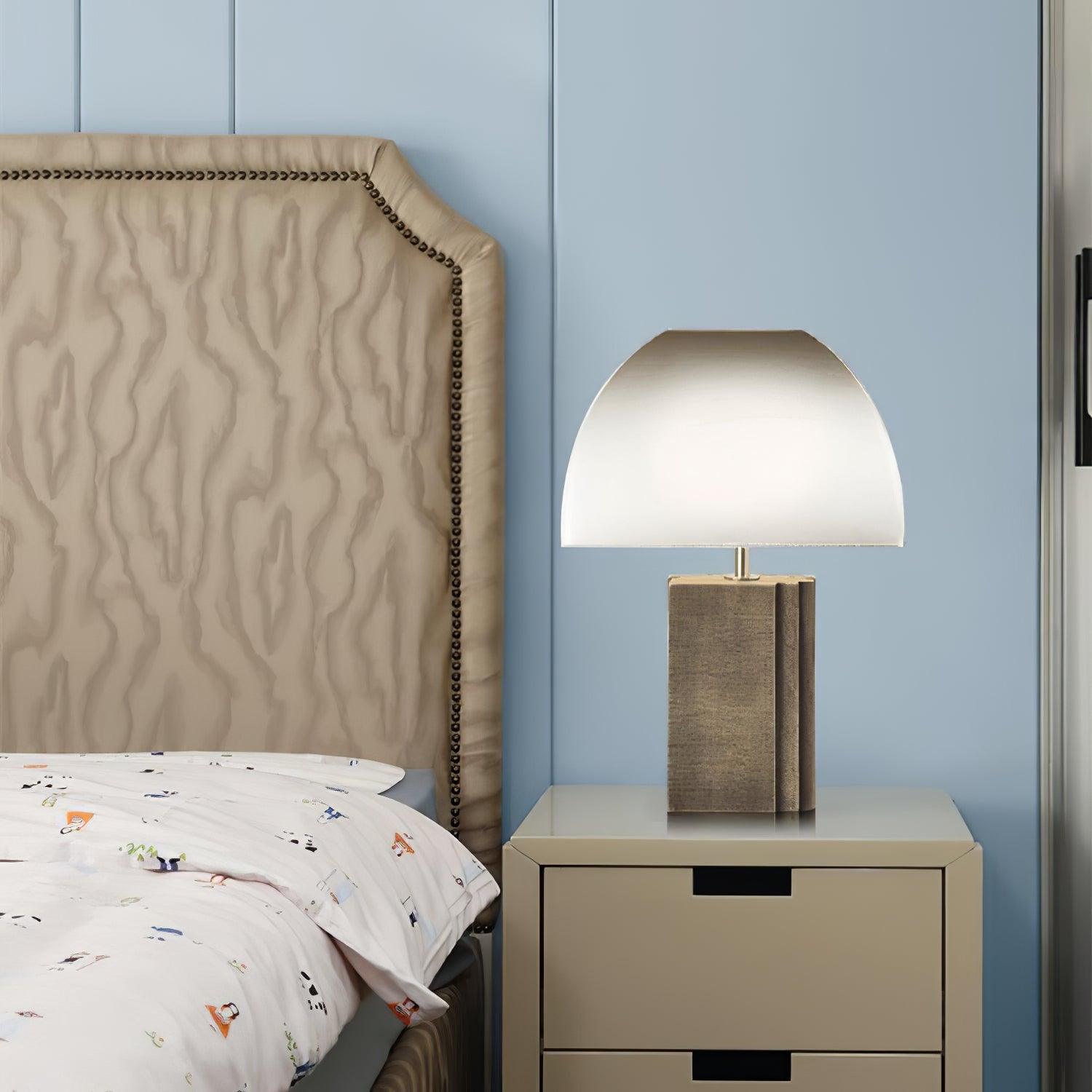 Cylo Minimalist Resin Table Lamp-Neutral Decor