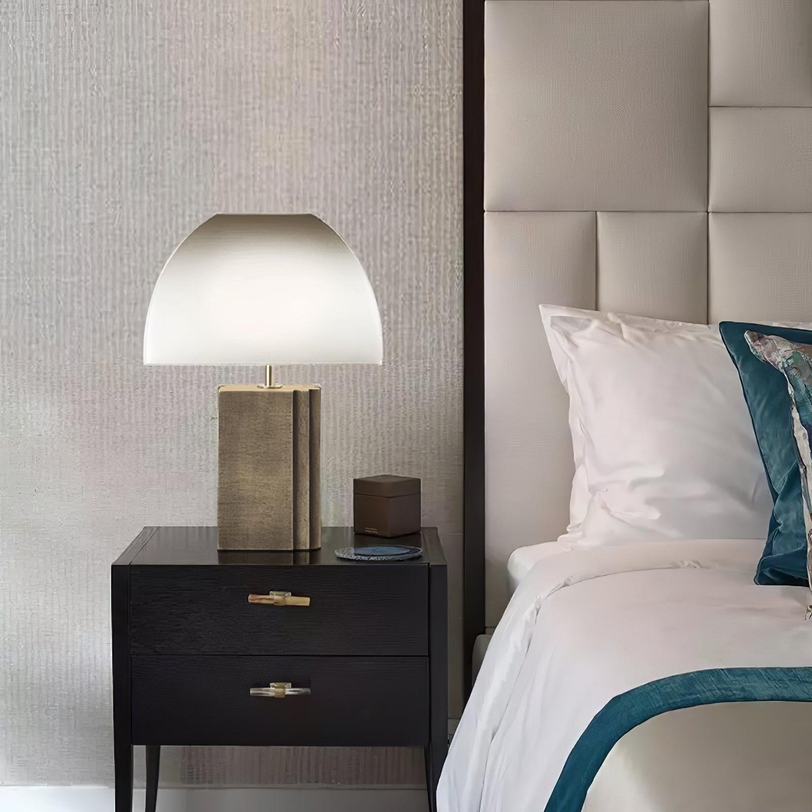 Cylo Minimalist Resin Table Lamp-Neutral Decor
