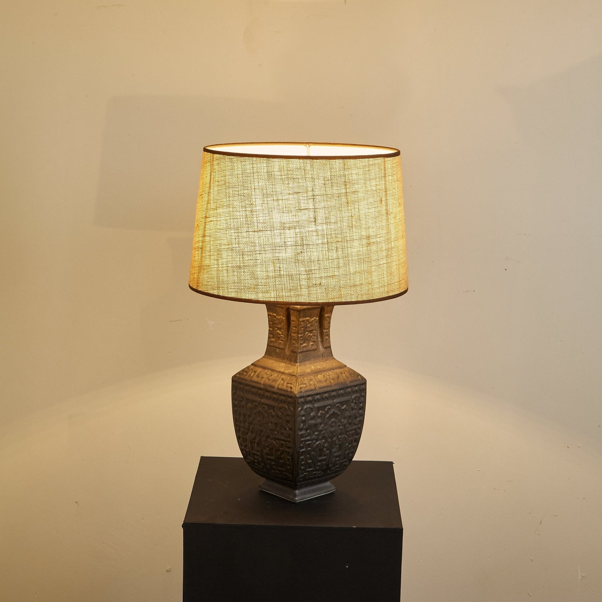 Echo Vintage Fabric Table Lamp-Neutral Decor