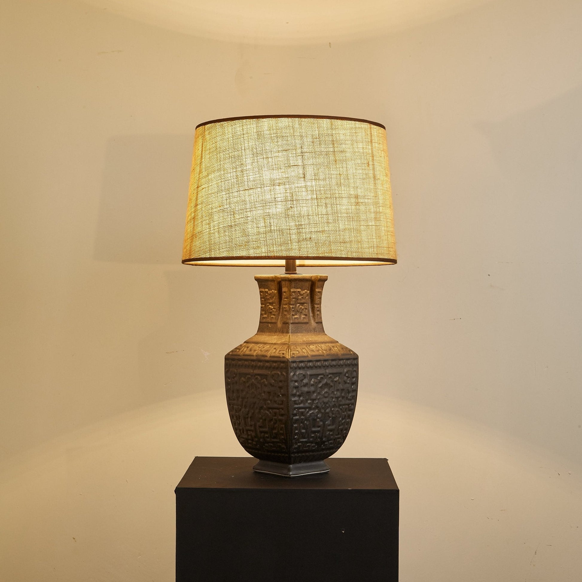Echo Vintage Fabric Table Lamp-Neutral Decor