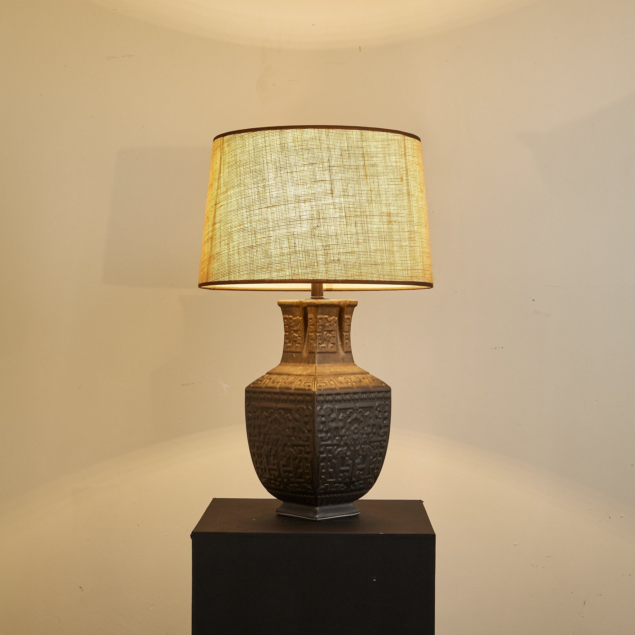 Echo Vintage Fabric Table Lamp-Neutral Decor