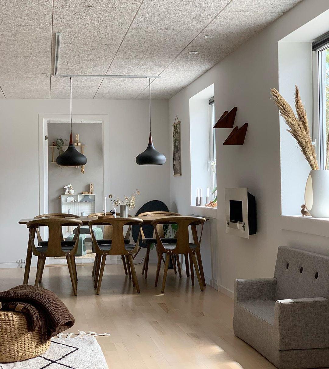 Aelorn Aluminum & Wood Industrial Pendant Light-Neutral Decor
