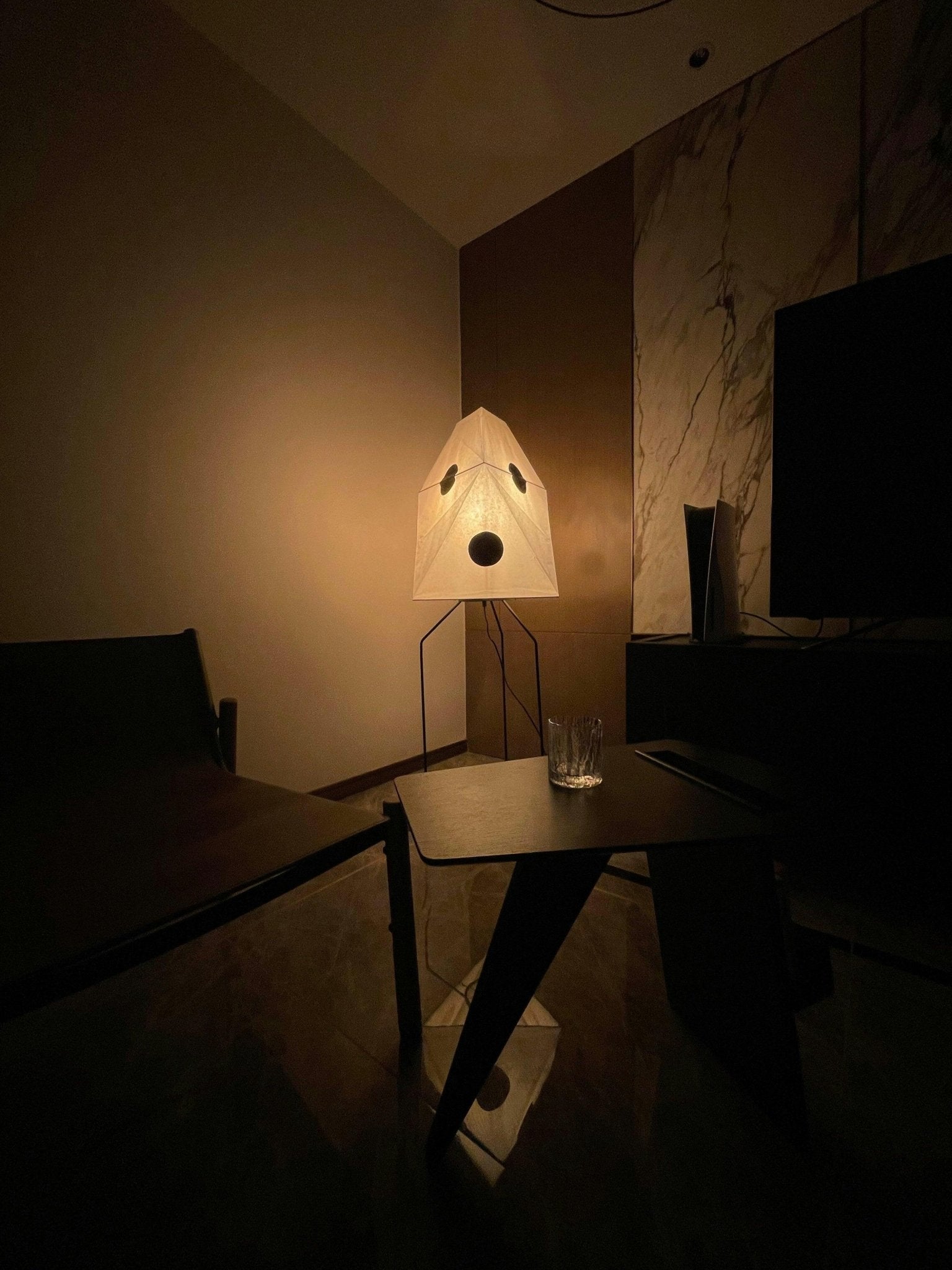 Sath Artistic Fabric Floor Lamp-Neutral Decor