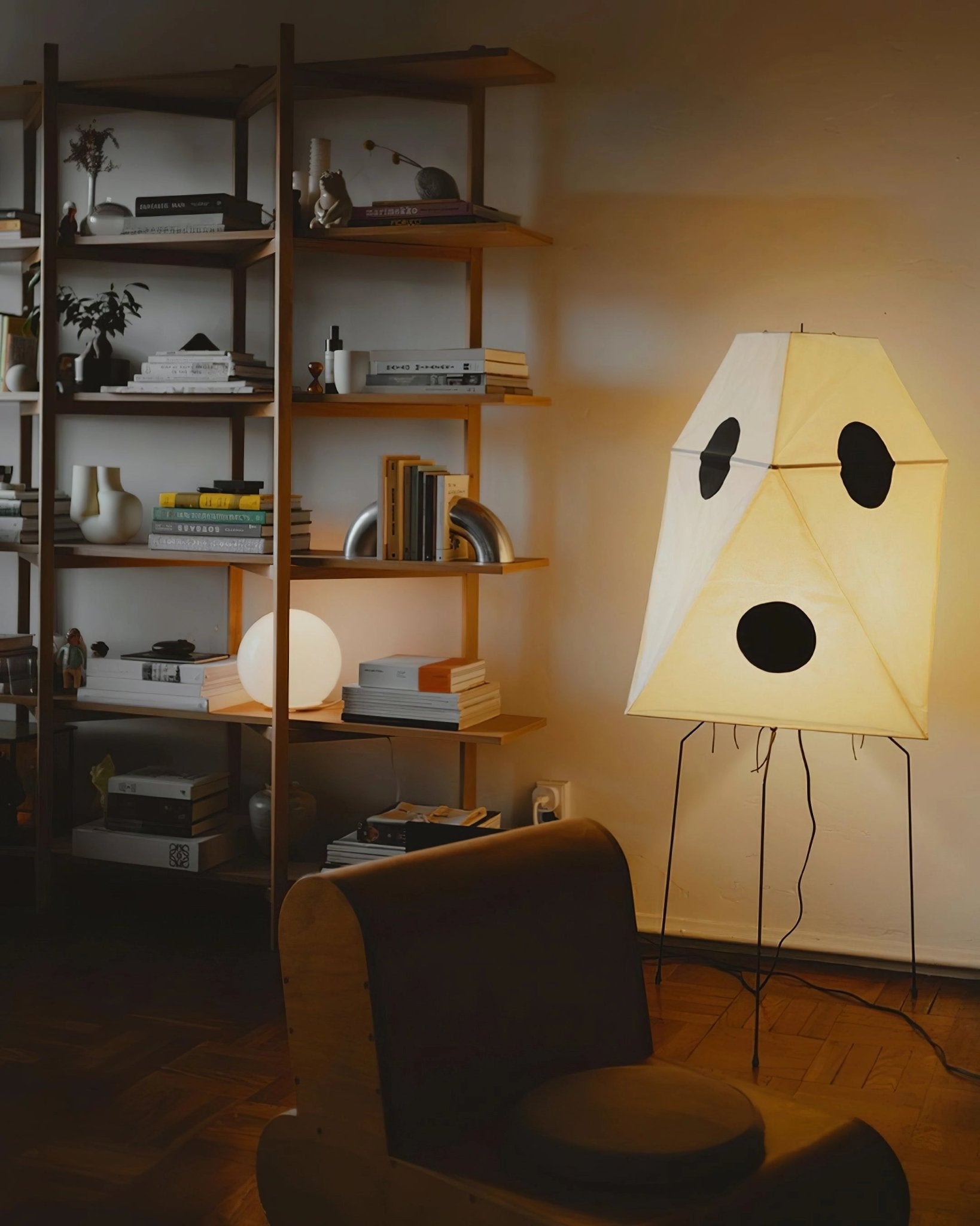 Sath Artistic Fabric Floor Lamp-Neutral Decor