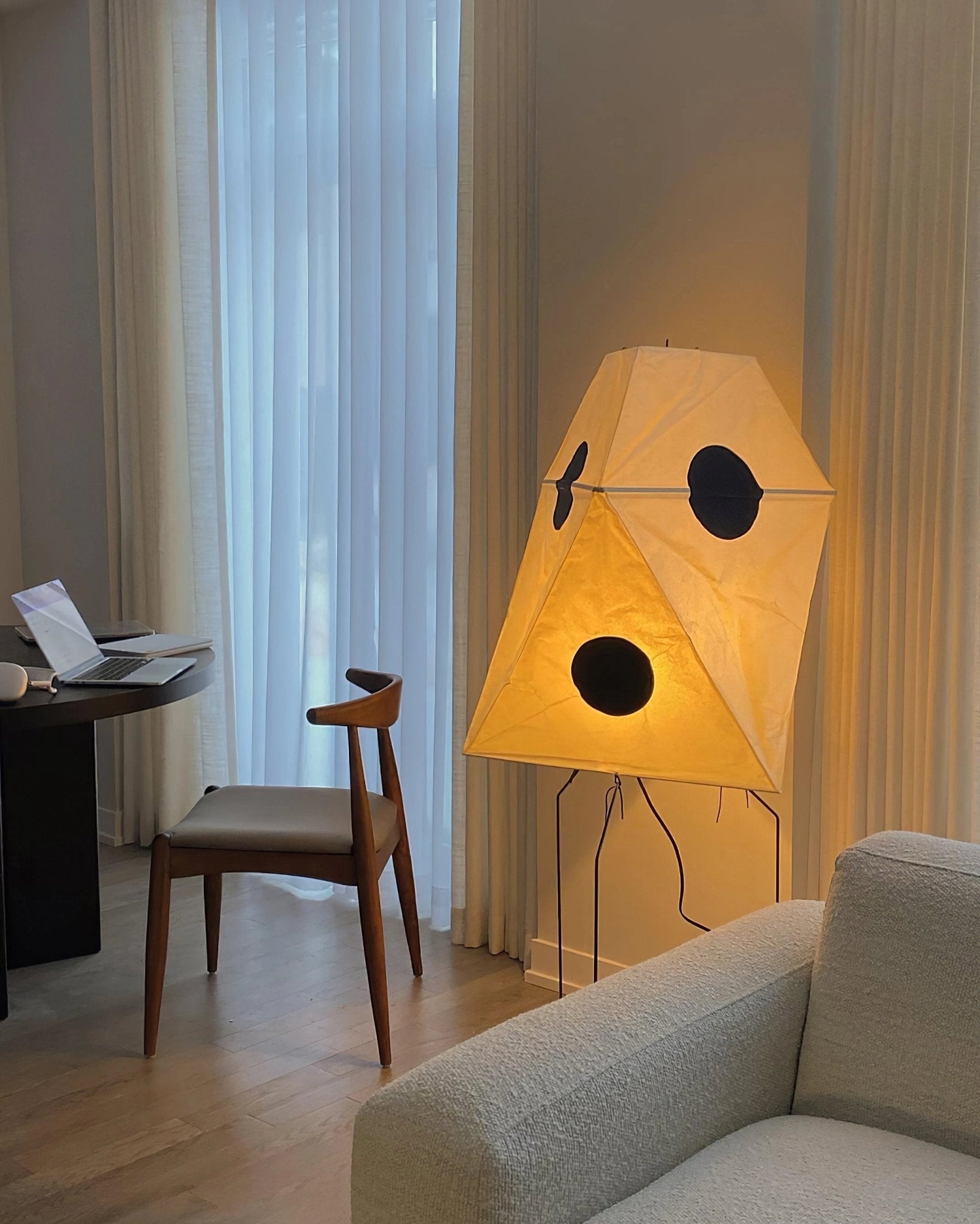 Sath Artistic Fabric Floor Lamp-Neutral Decor