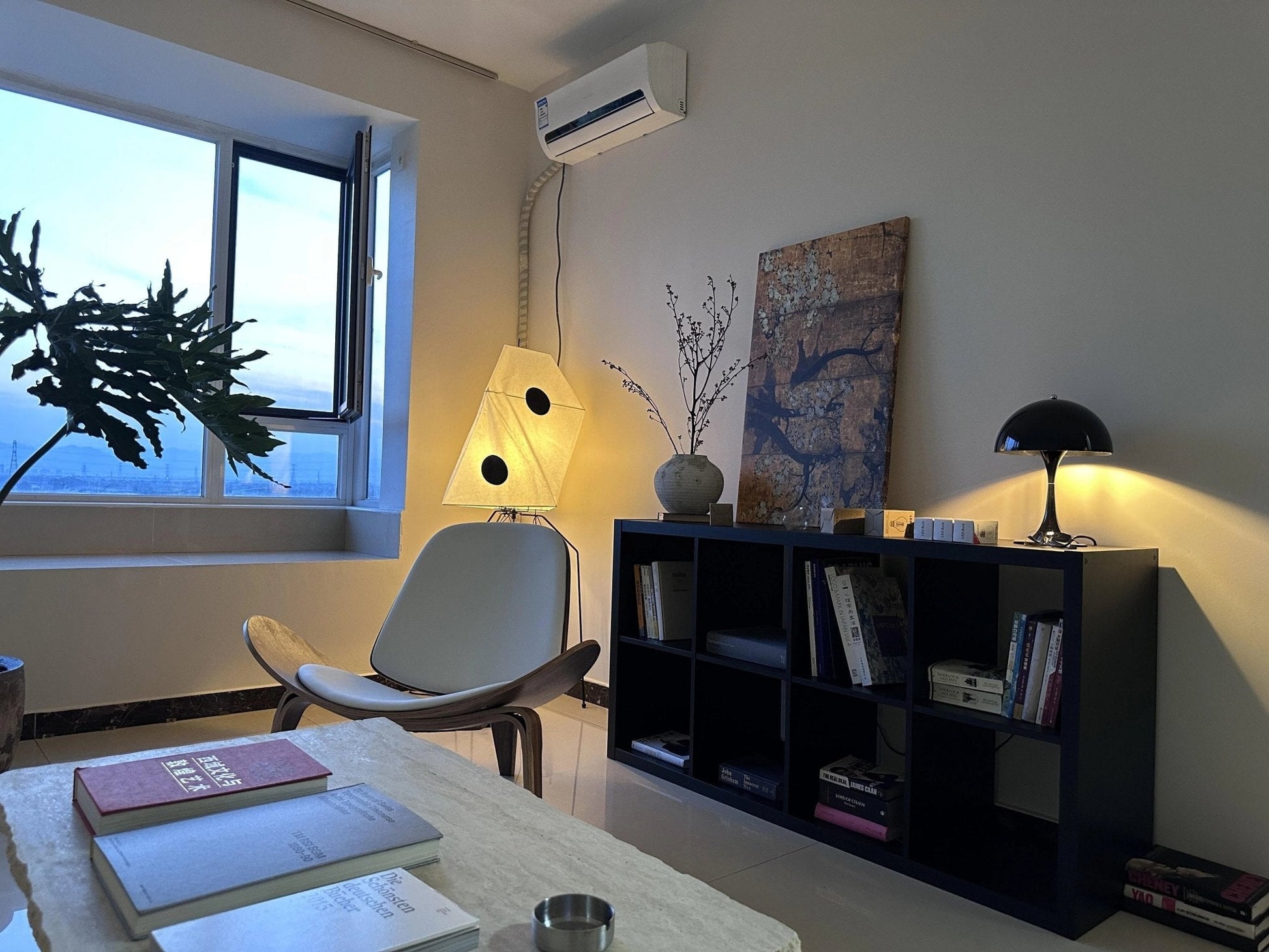 Sath Artistic Fabric Floor Lamp-Neutral Decor