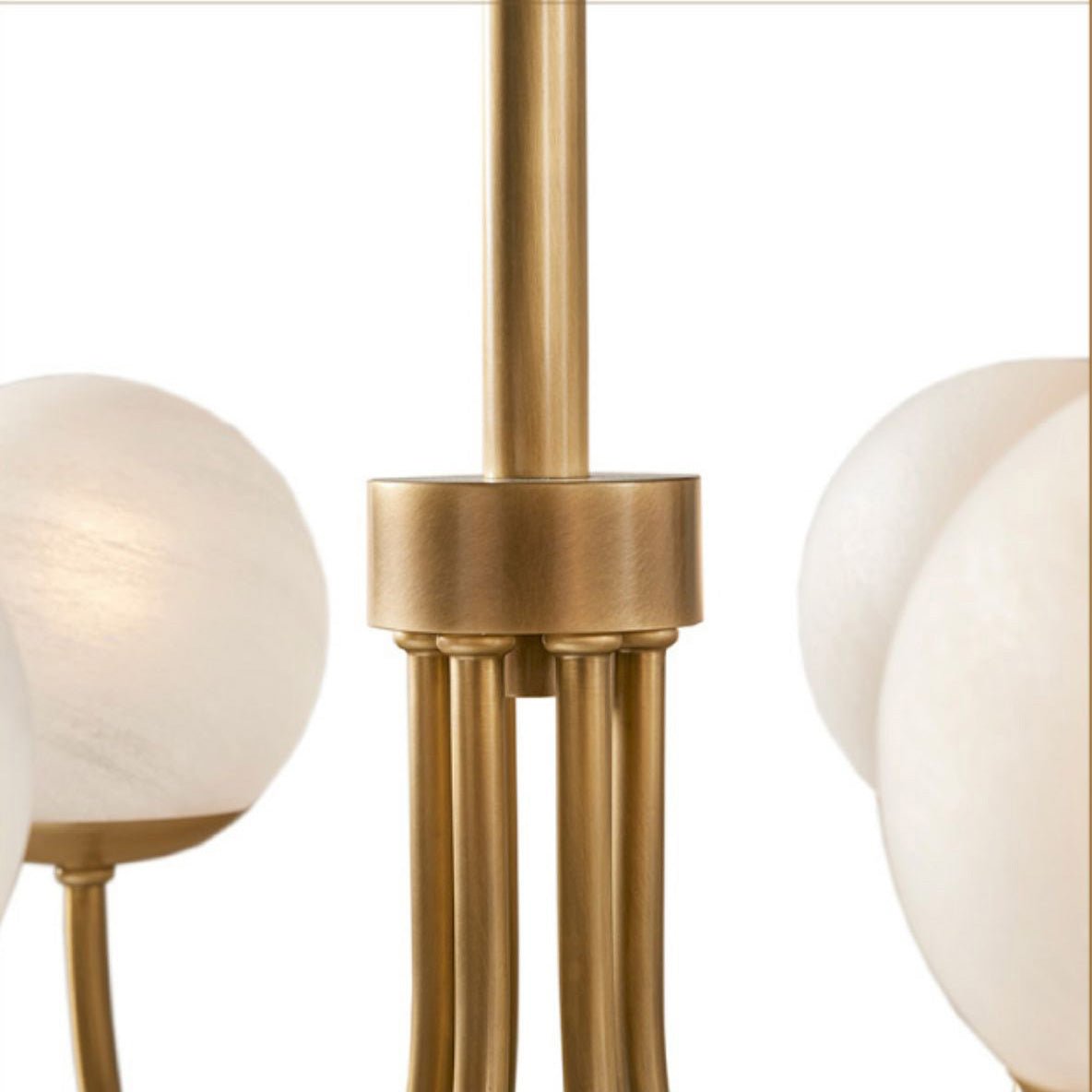 Lustra Chandelier Brass Globe Orillia Elegant-Neutral Decor