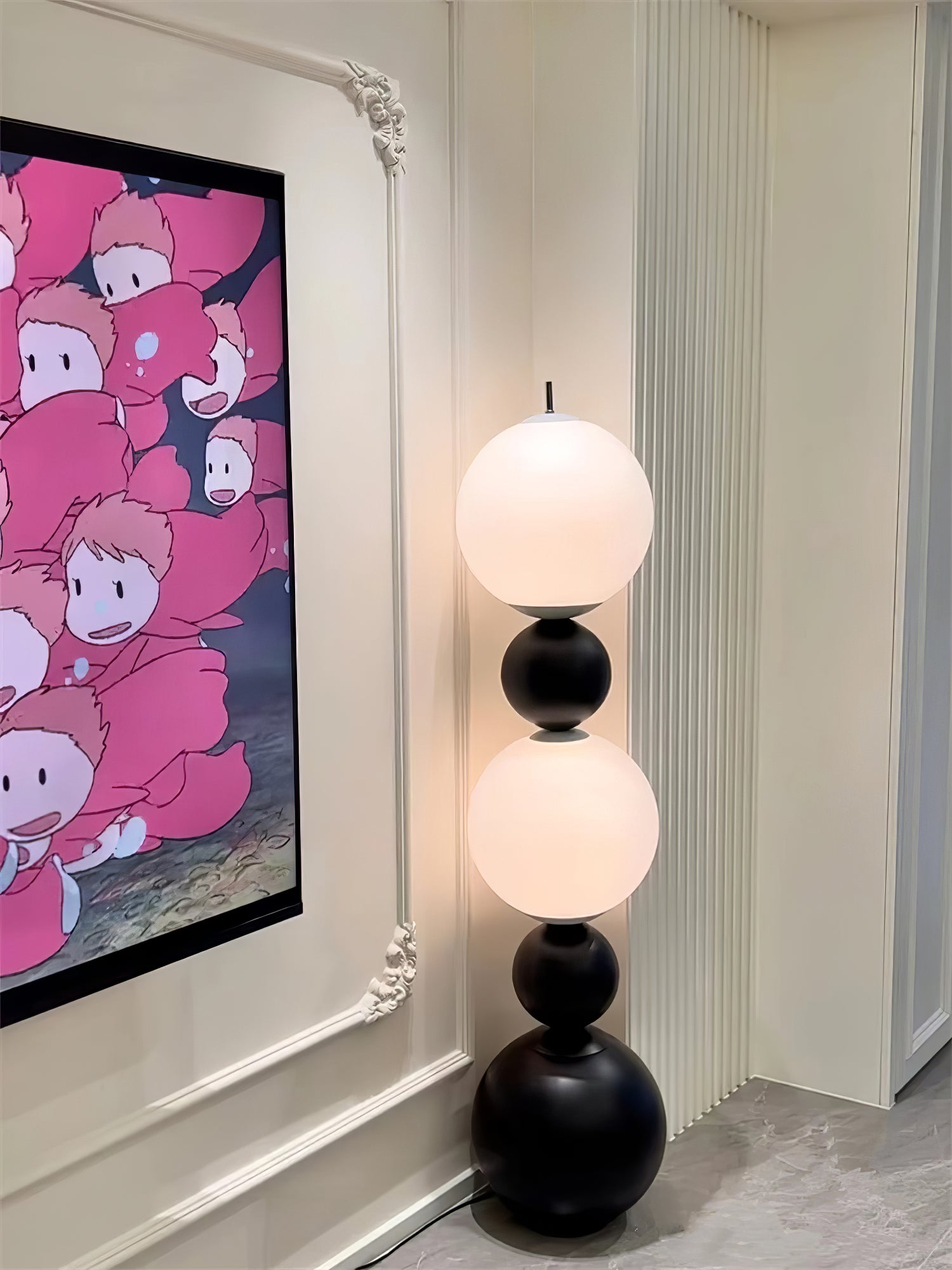Ervynel Spherical Black Floor Lamp-Neutral Decor