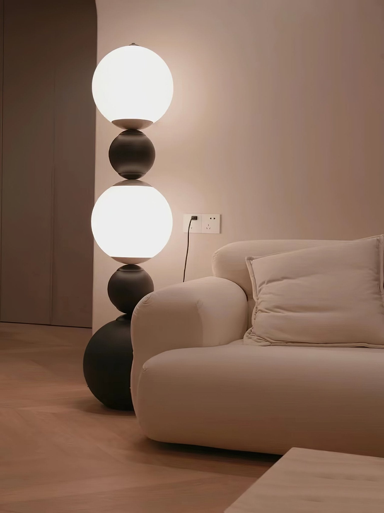 Ervynel Spherical Black Floor Lamp-Neutral Decor
