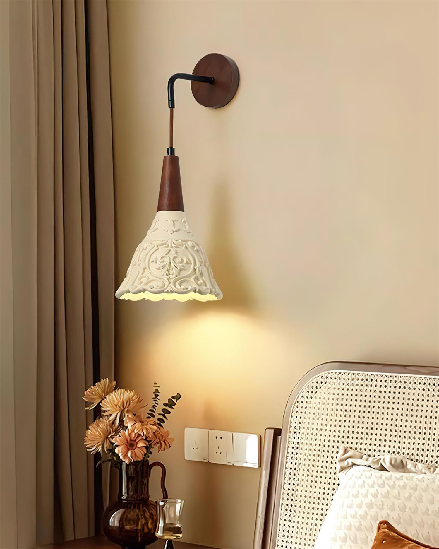 Isolde Wall Lamp