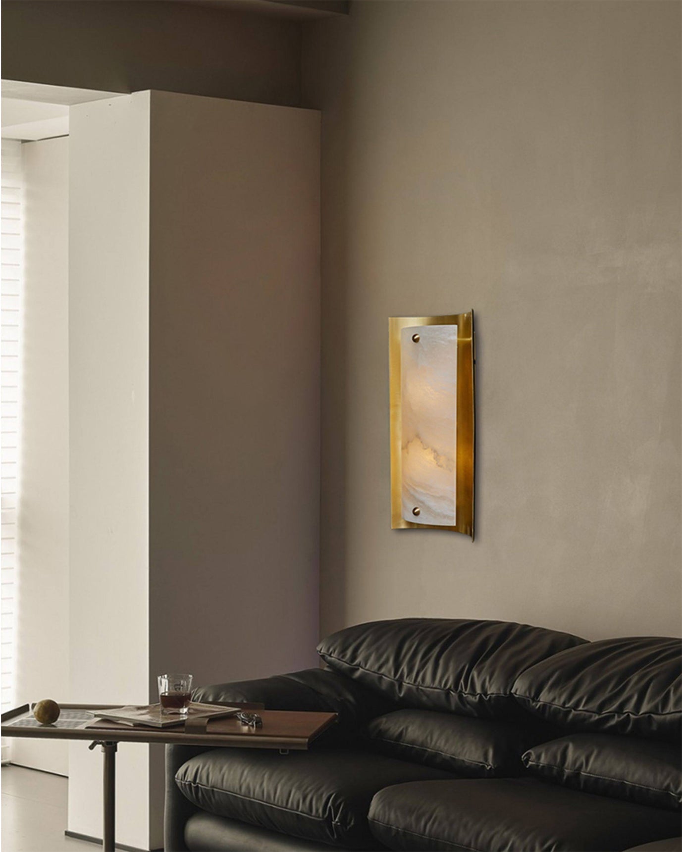 Side profile of the Osman Alabaster Wall Lamp.