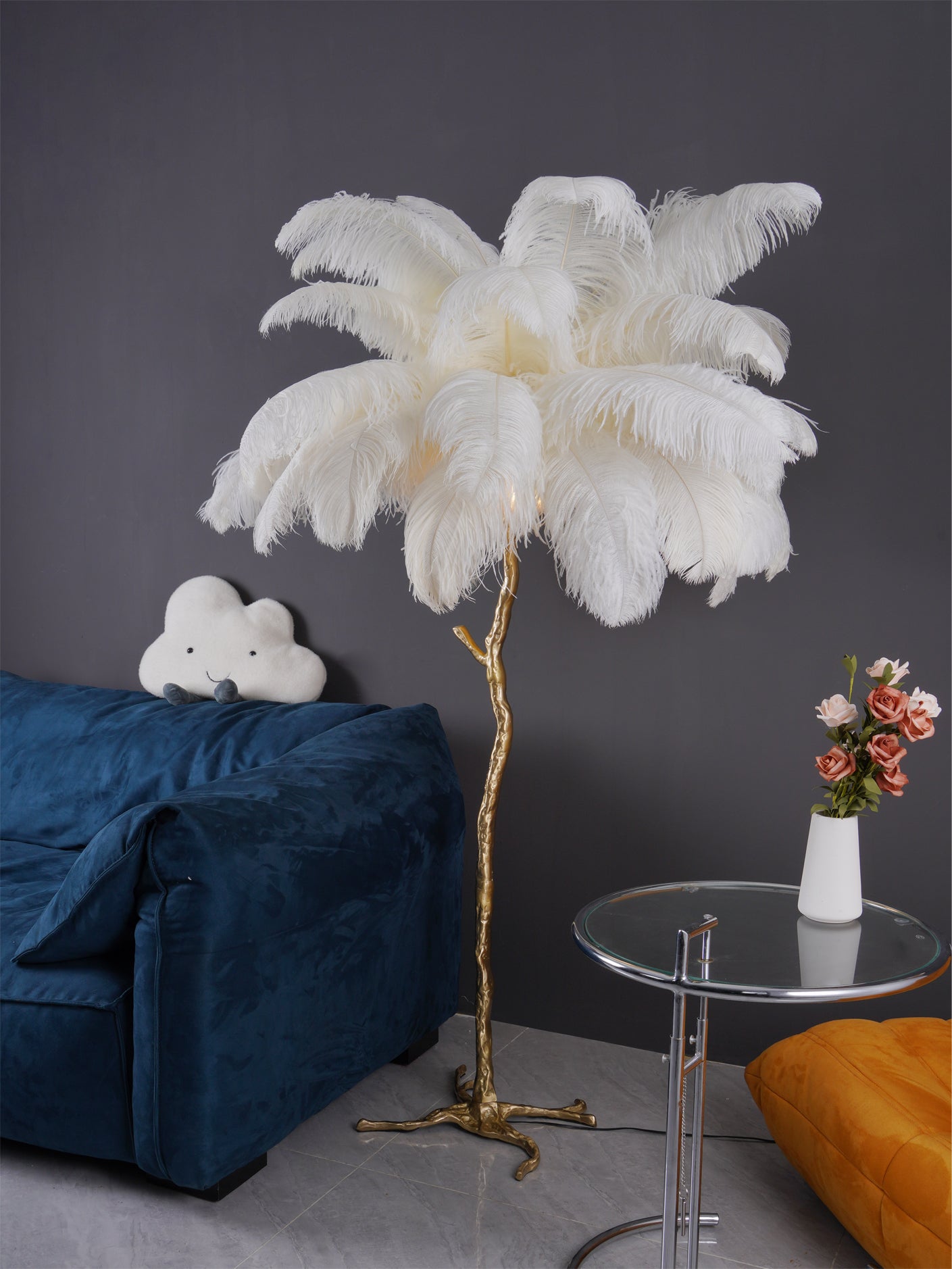 Selis Feather Brass Floor Lamp-Neutral Decor