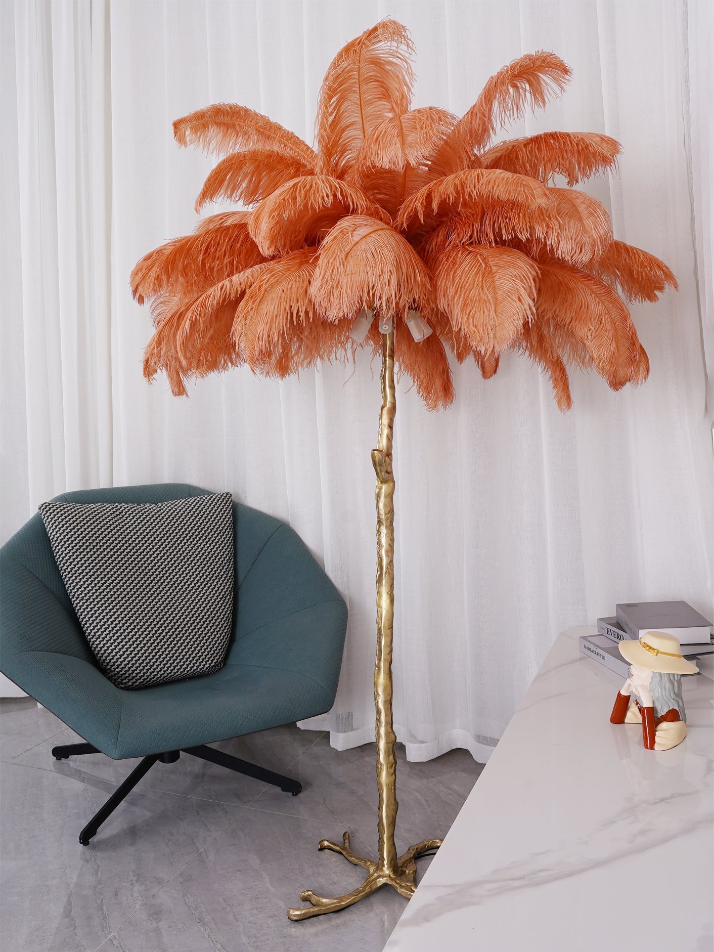 Selis Feather Brass Floor Lamp-Neutral Decor