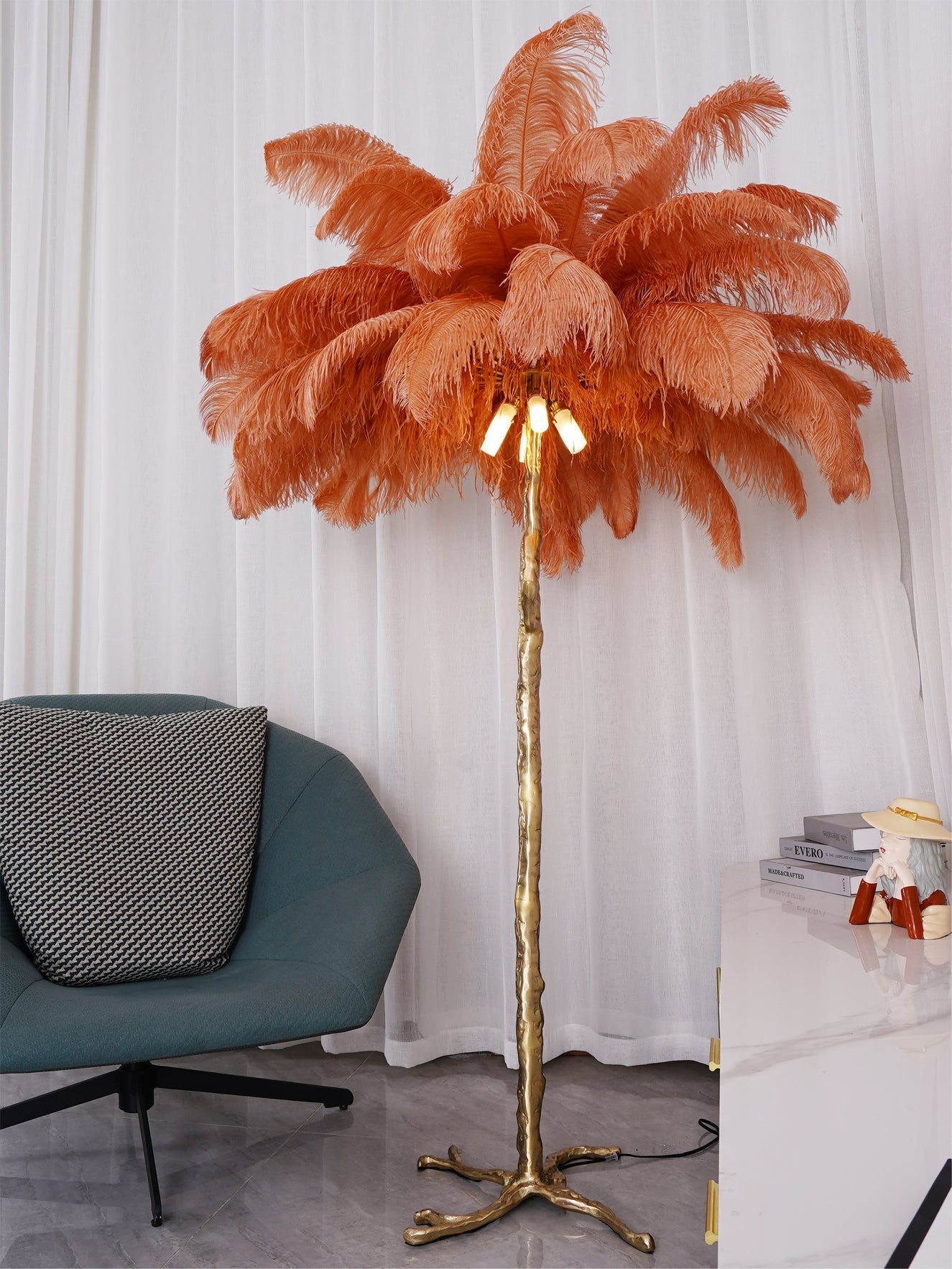 Selis Feather Brass Floor Lamp-Neutral Decor