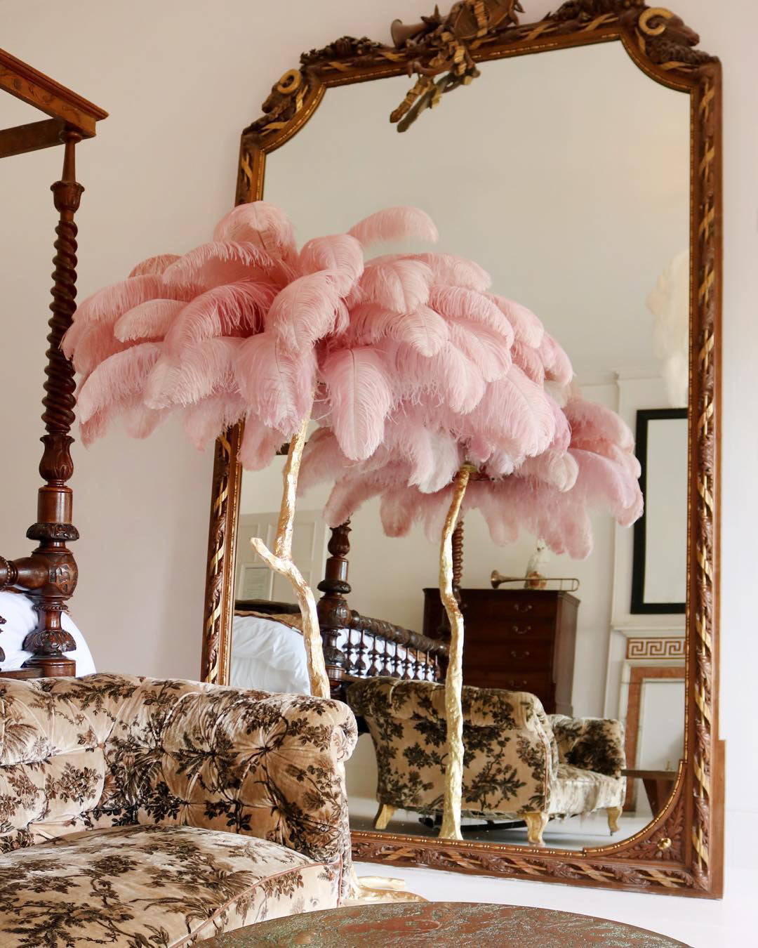 Selis Feather Brass Floor Lamp-Neutral Decor