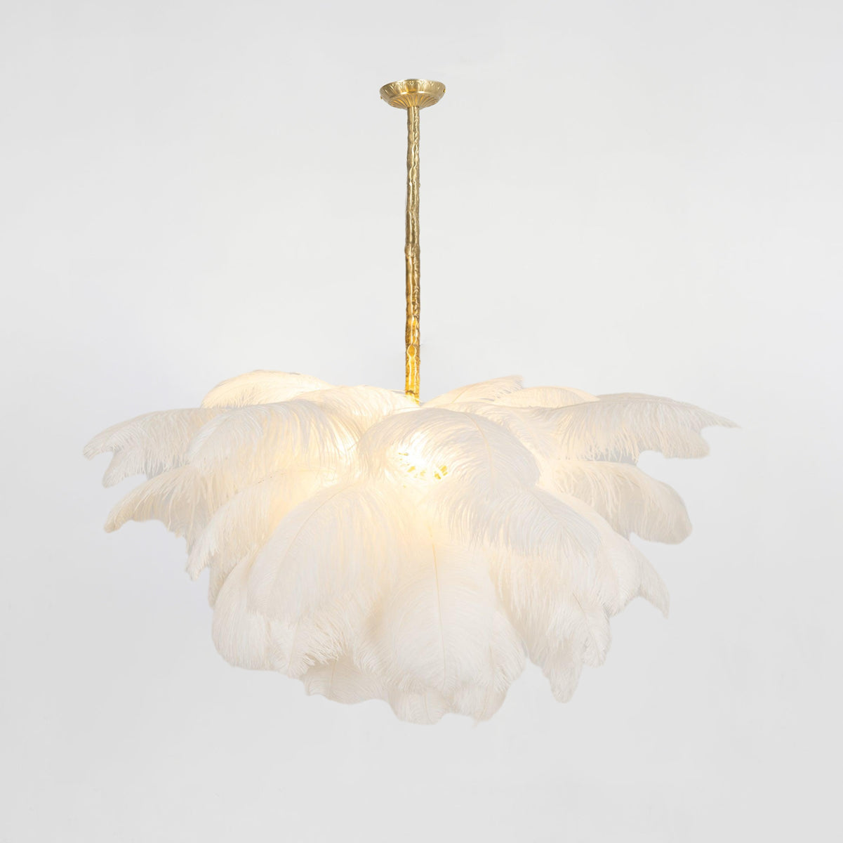 Lustra Chandelier Ostrich Feather Large Brass Stem-Neutral Decor